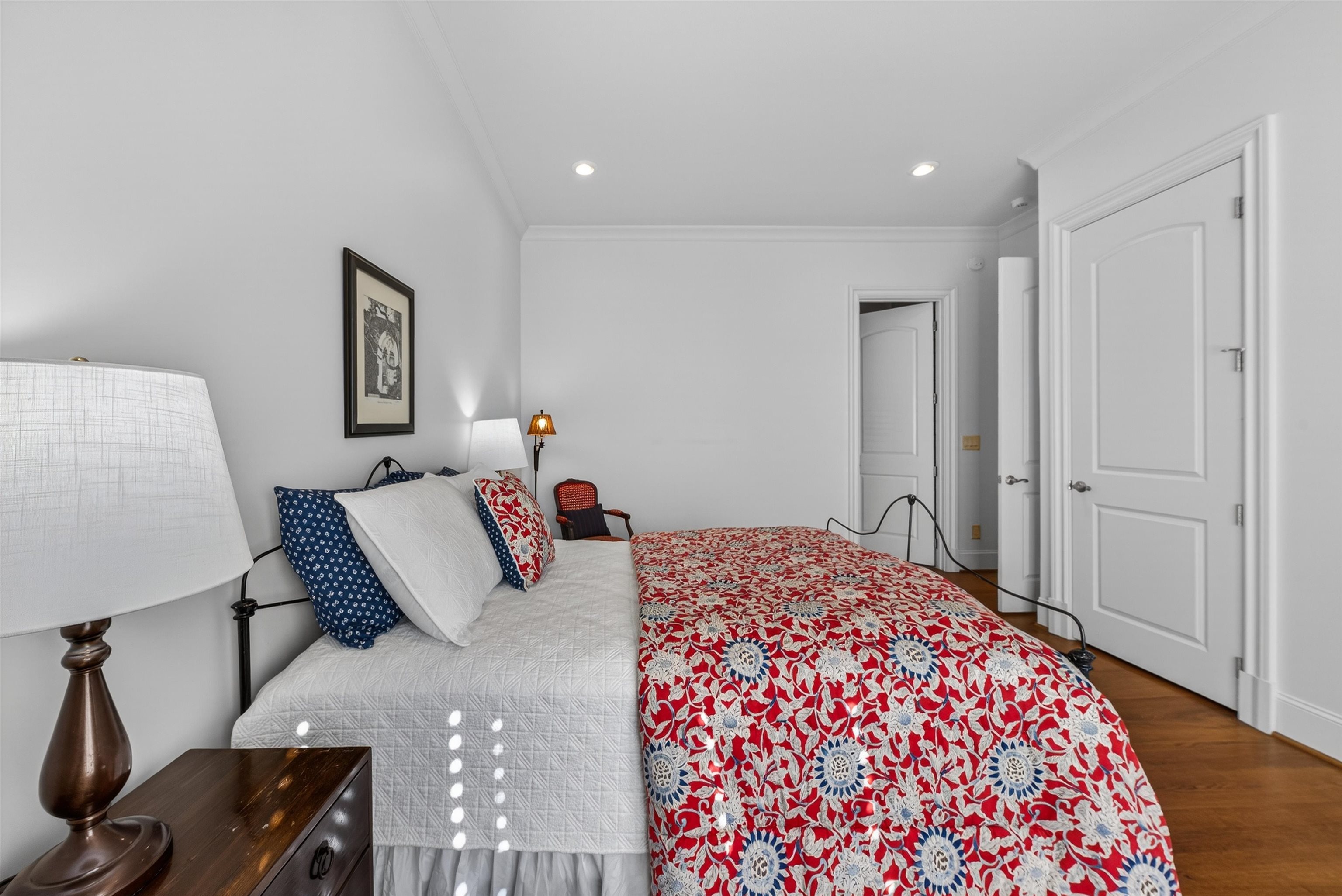 140 SILVER BIRCH LN NE