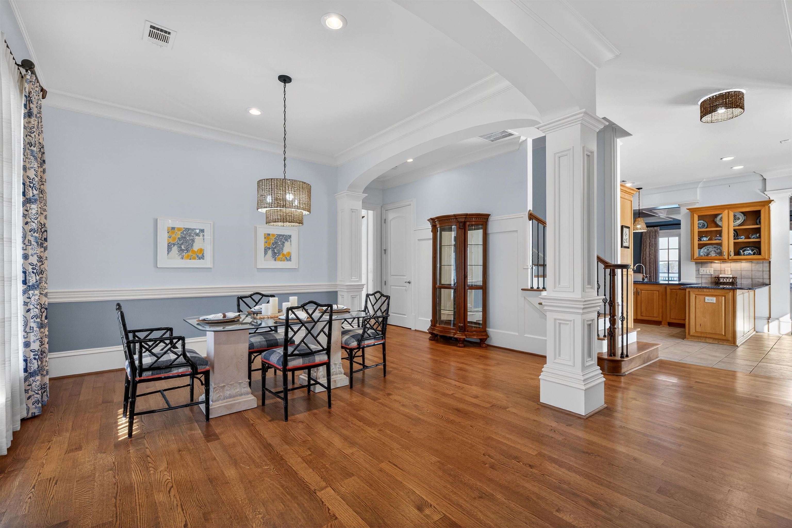 140 SILVER BIRCH LN NE