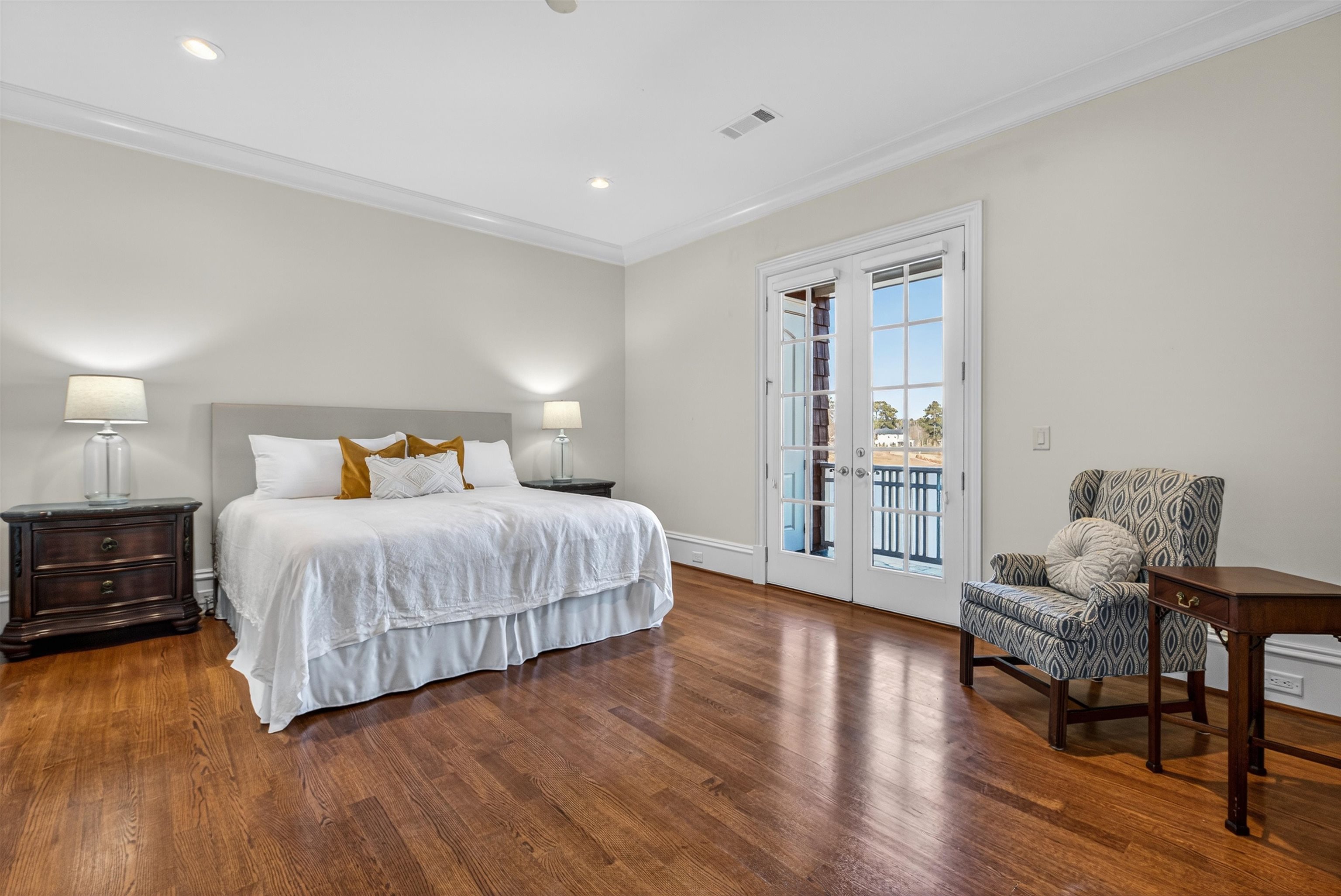 140 SILVER BIRCH LN NE