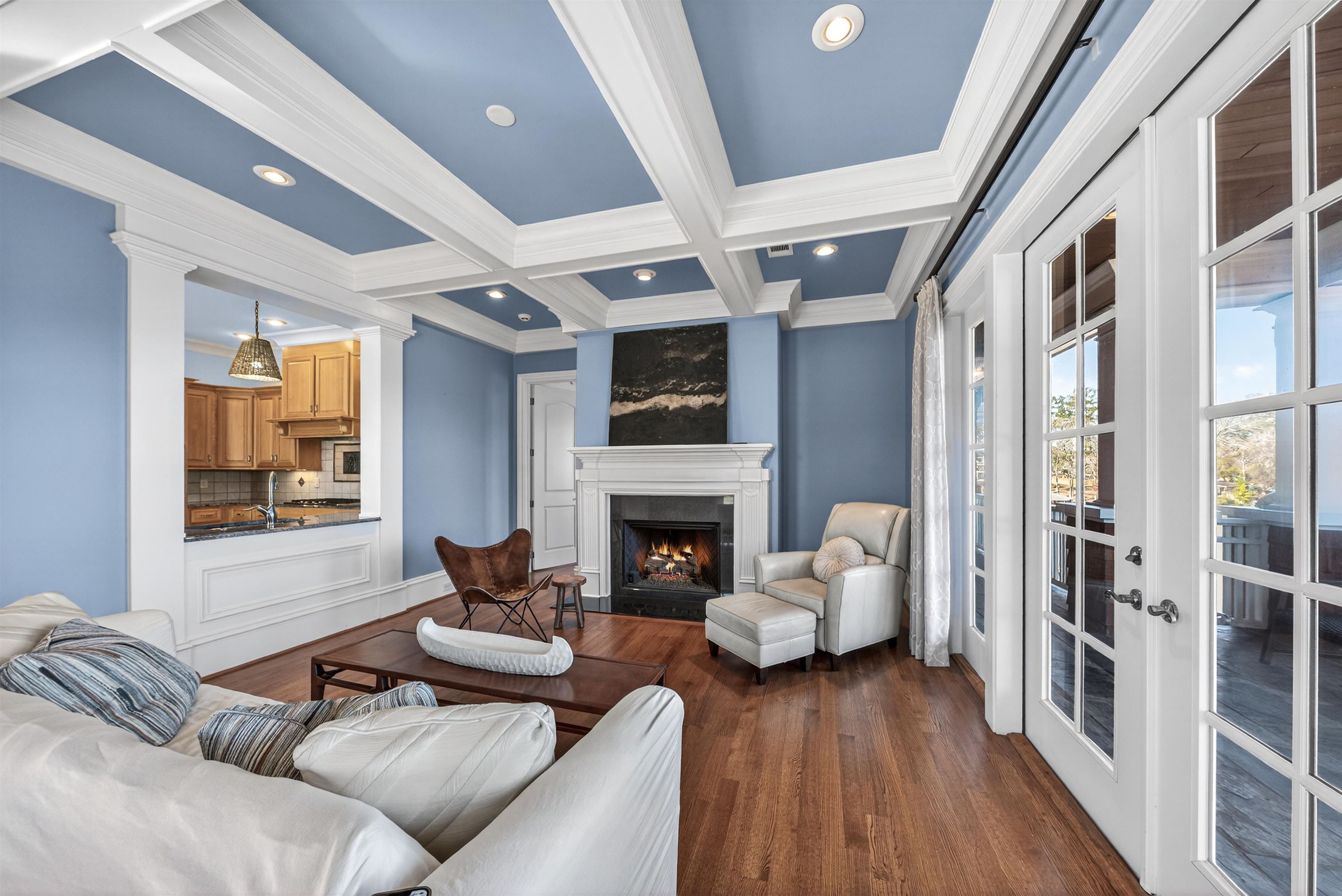 140 SILVER BIRCH LN NE