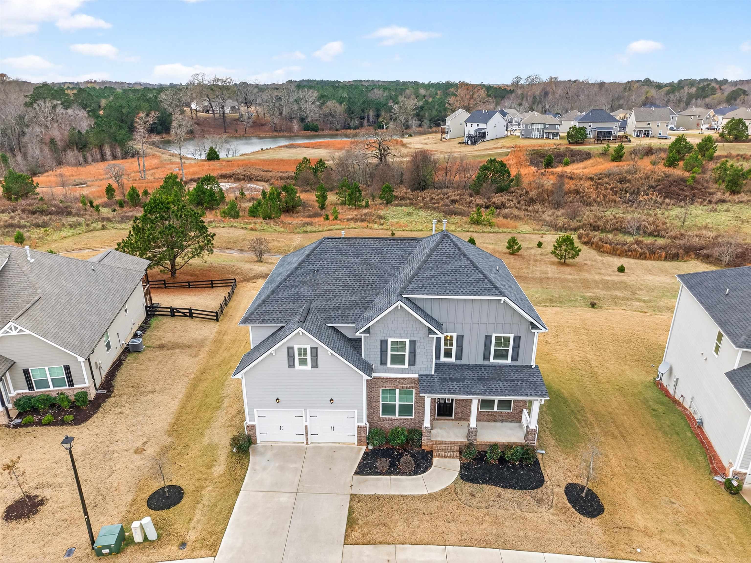 1091 CLUBHOUSE DR