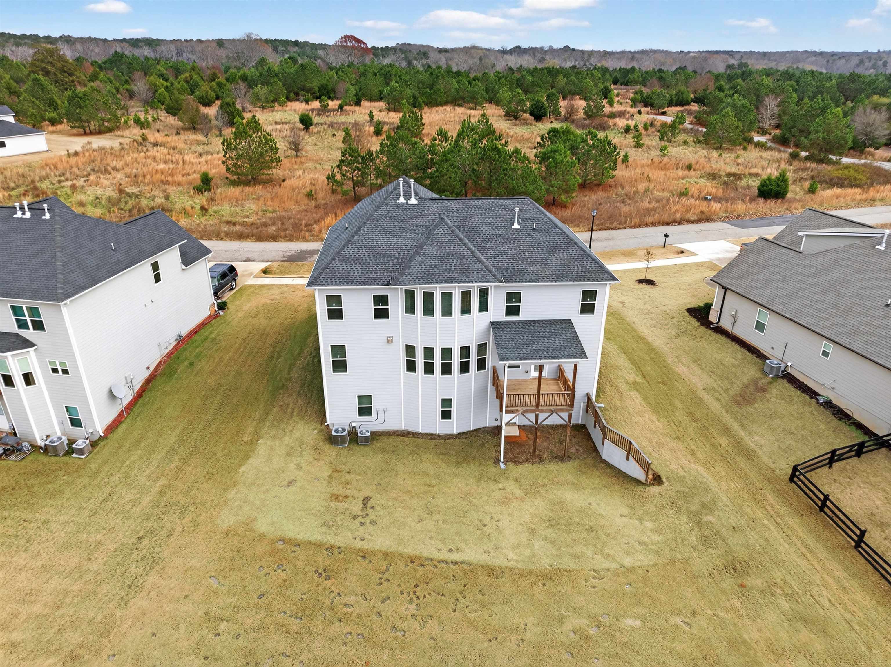 1091 CLUBHOUSE DR