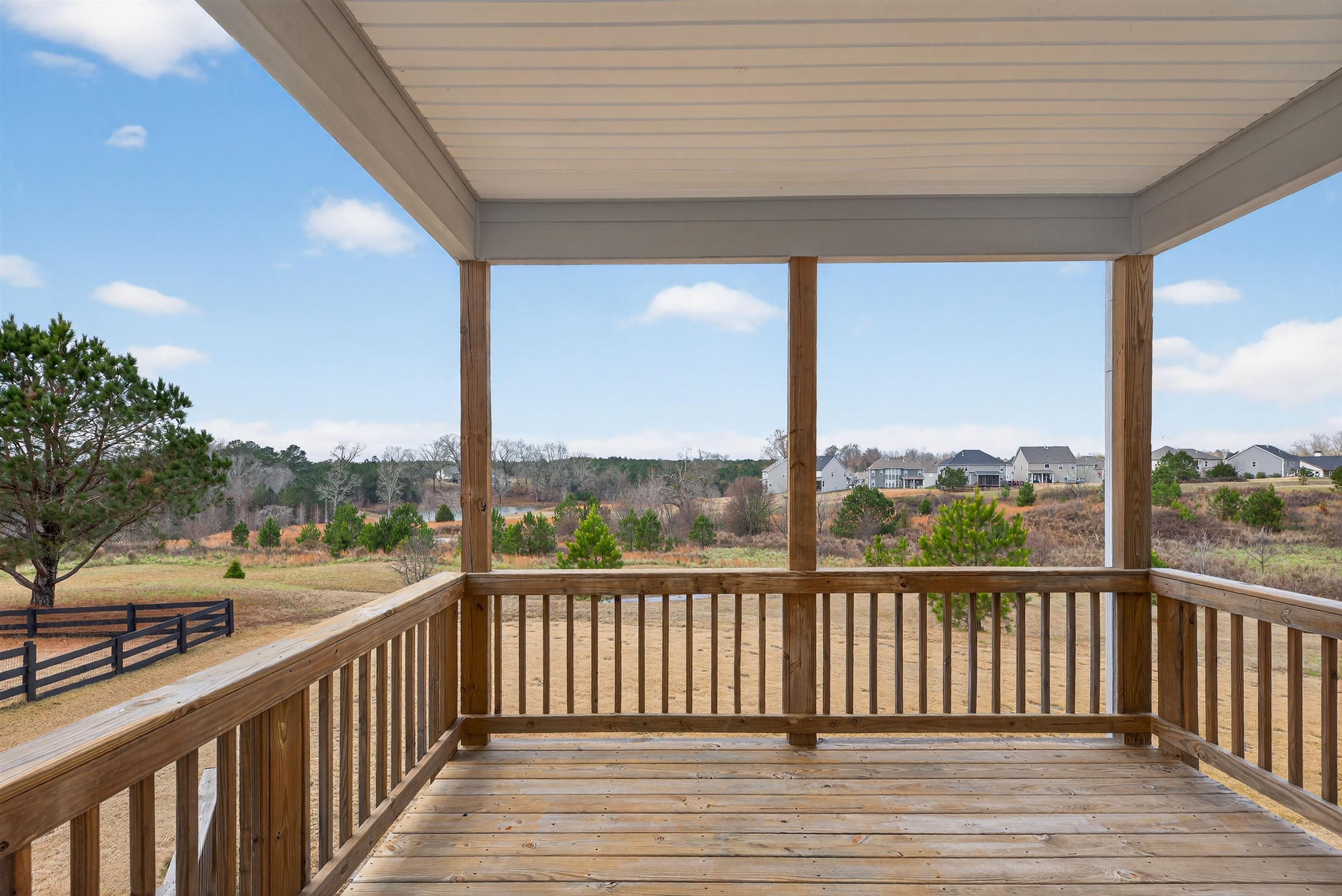 1091 CLUBHOUSE DR