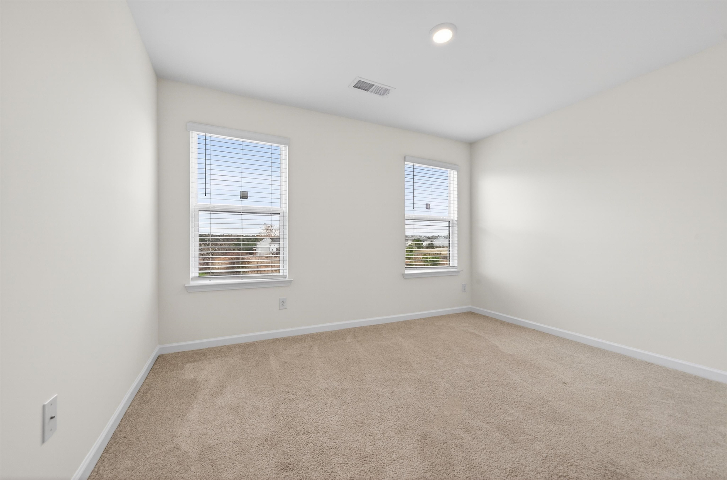 1091 CLUBHOUSE DR