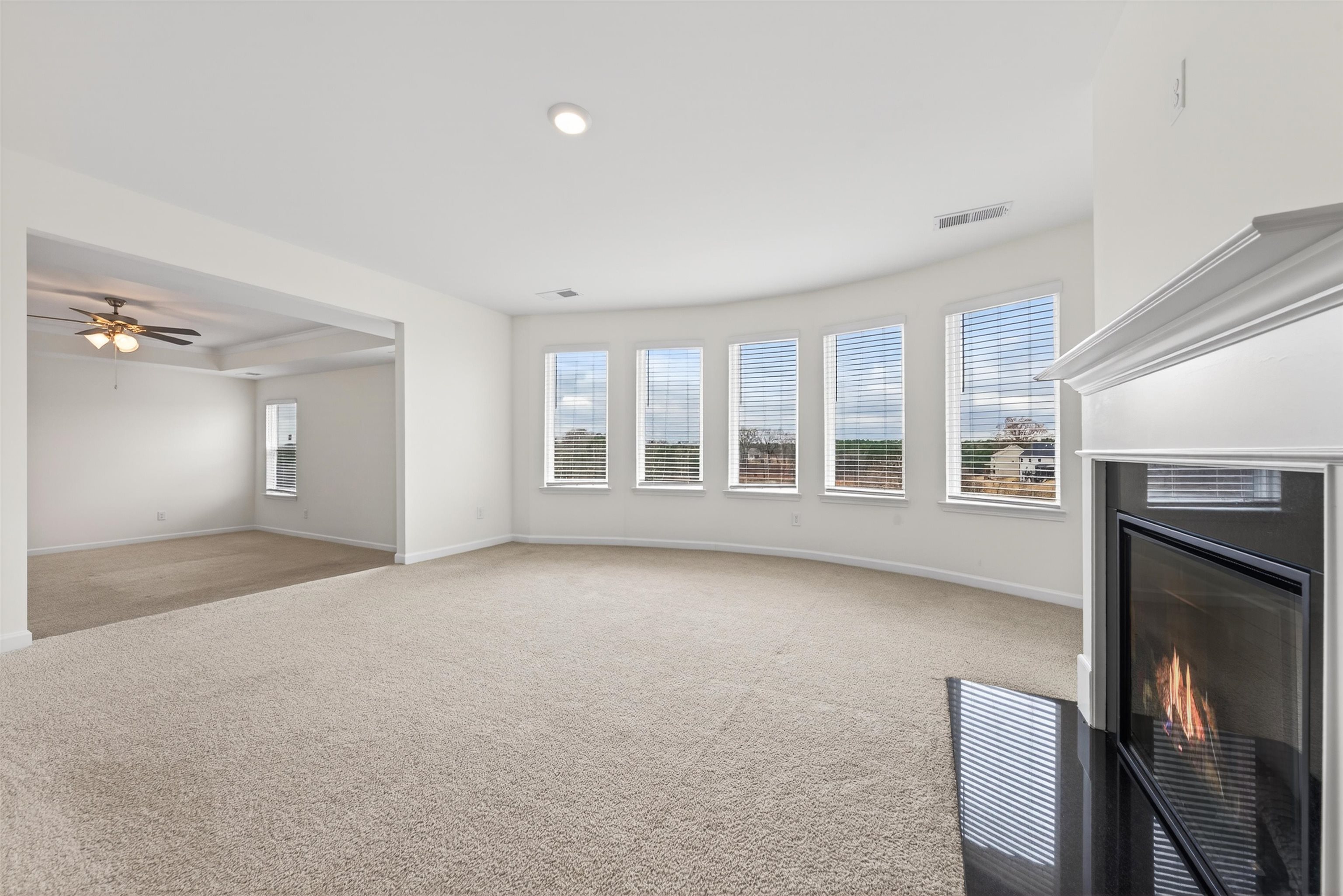 1091 CLUBHOUSE DR