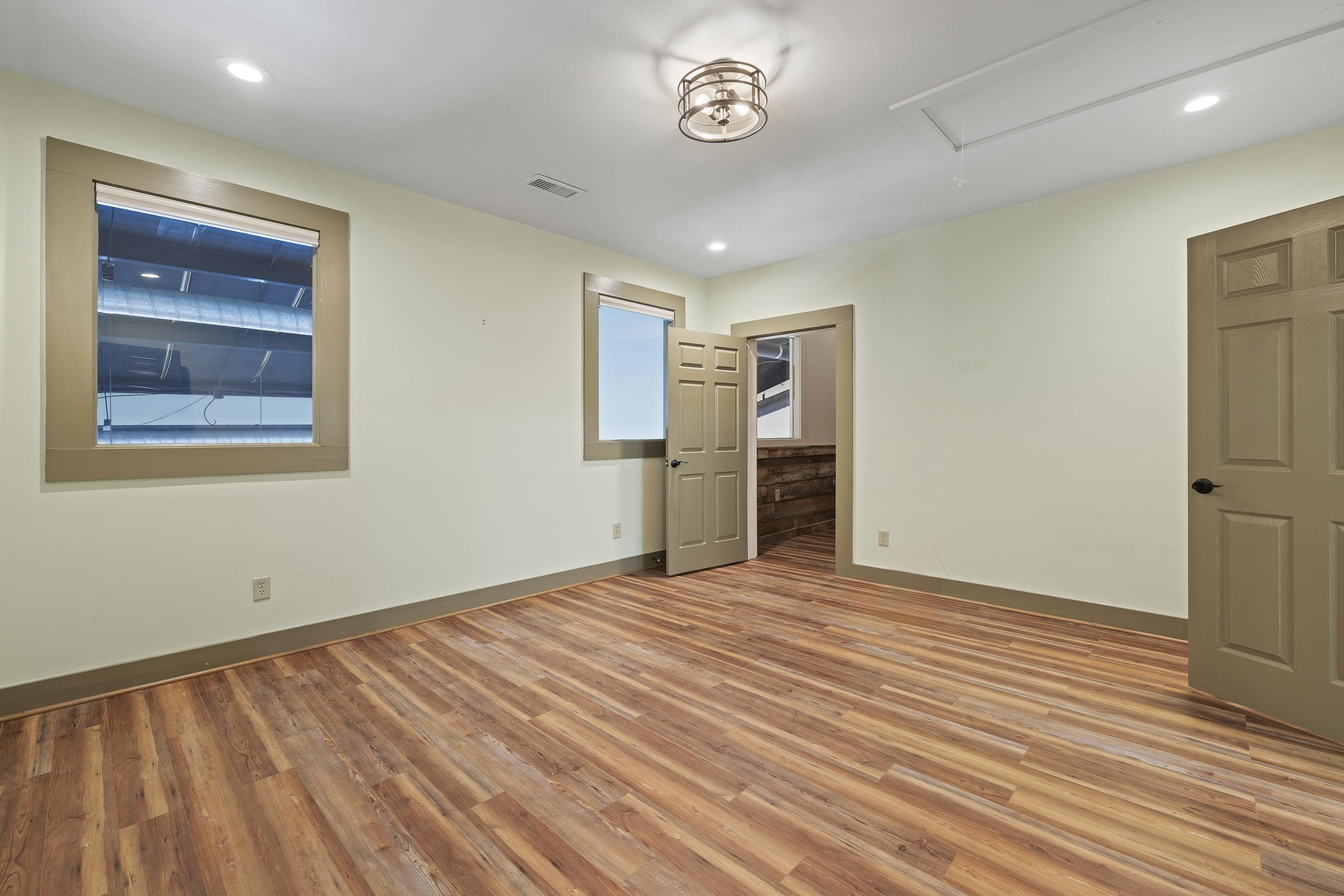 226 & 228 W WASHINGTON STREET