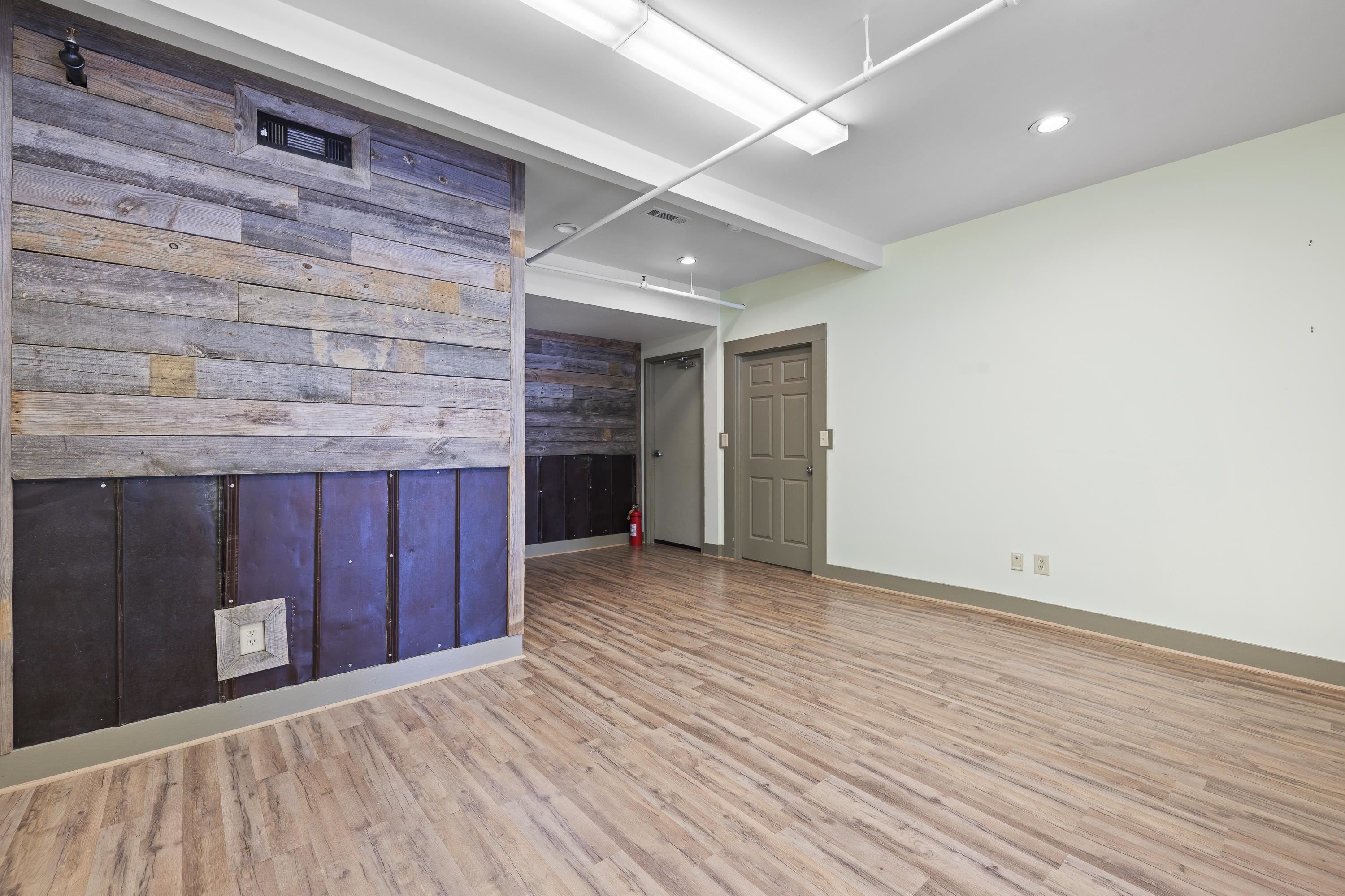 226 & 228 W WASHINGTON STREET