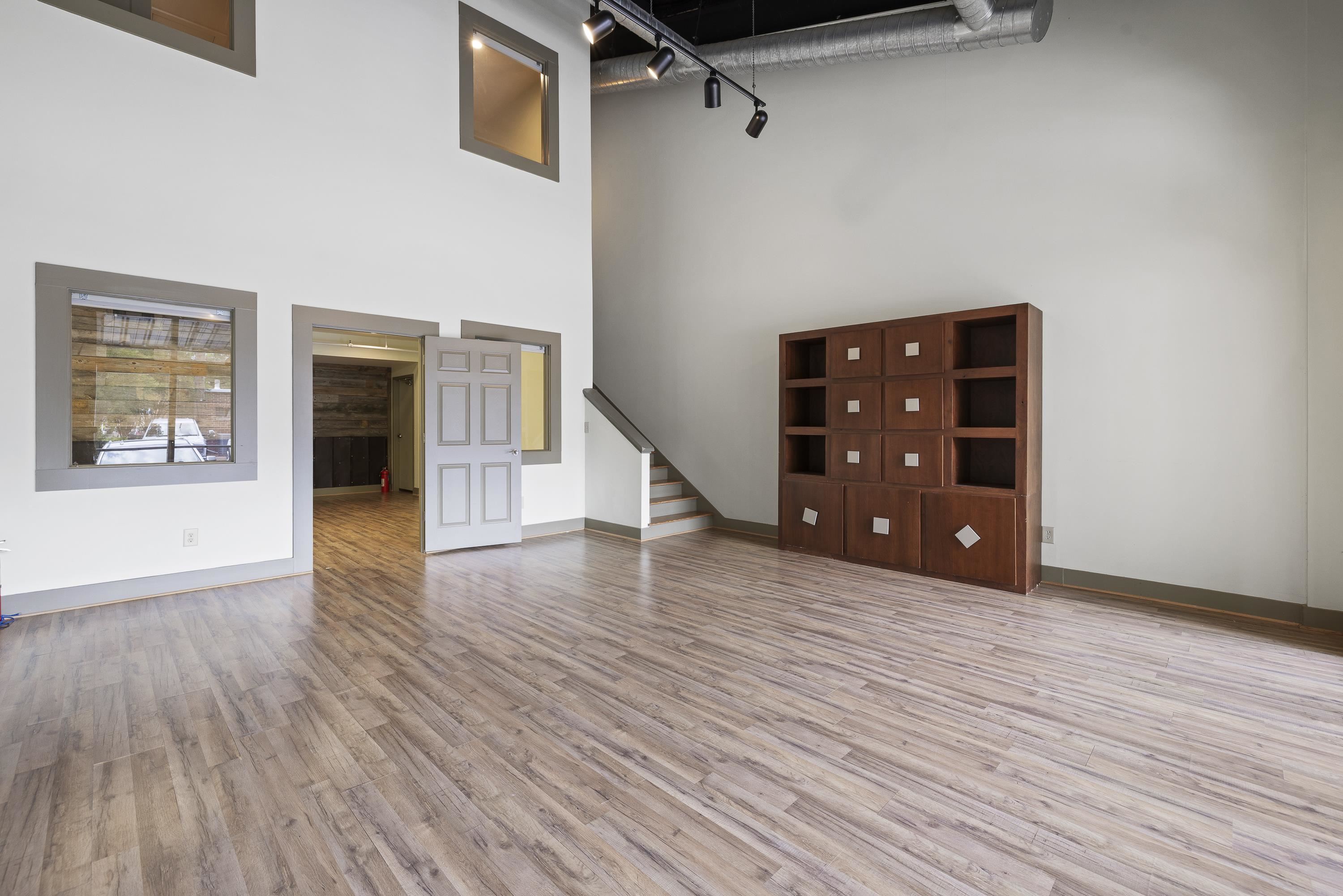 226 & 228 W WASHINGTON STREET