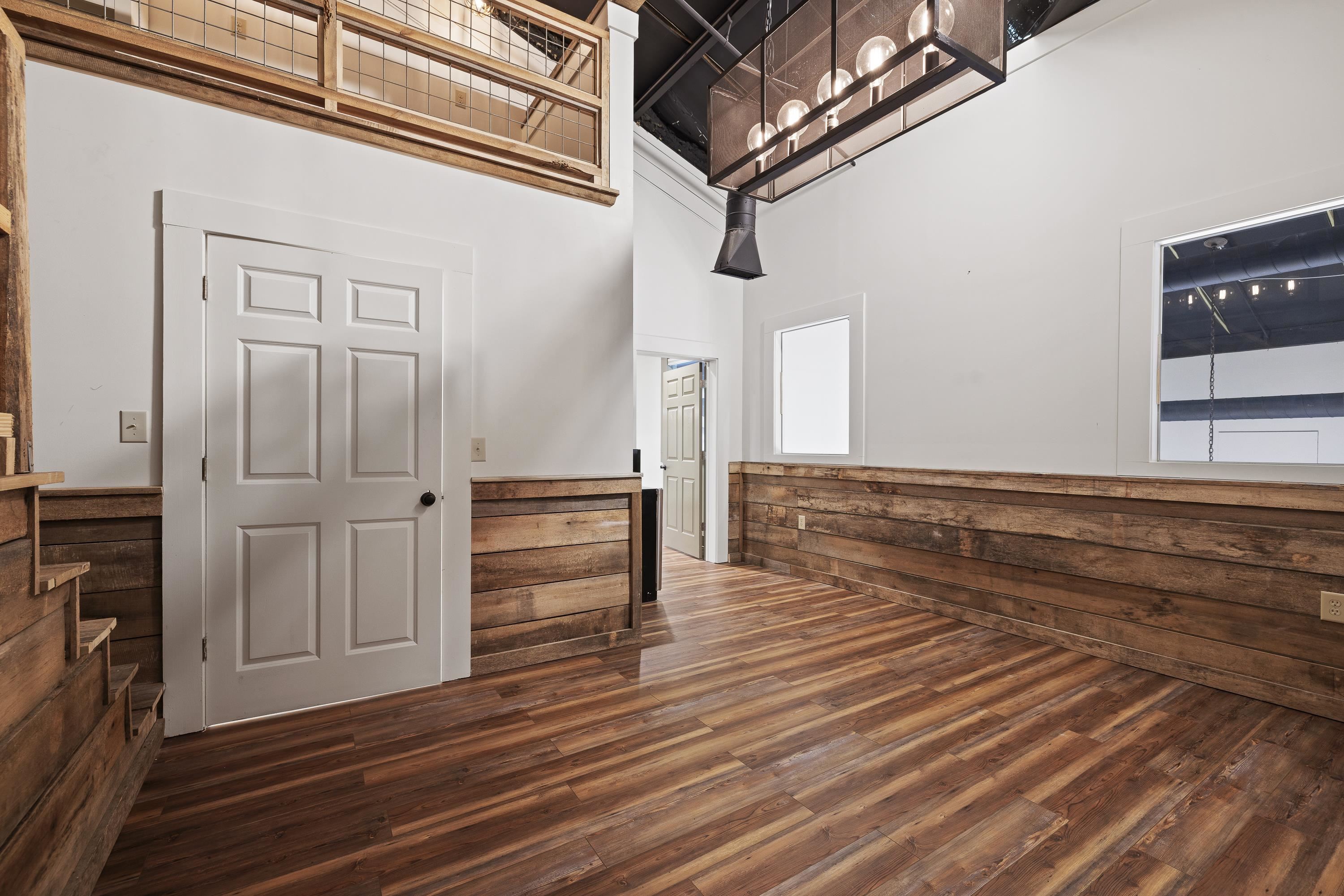 226 & 228 W WASHINGTON STREET