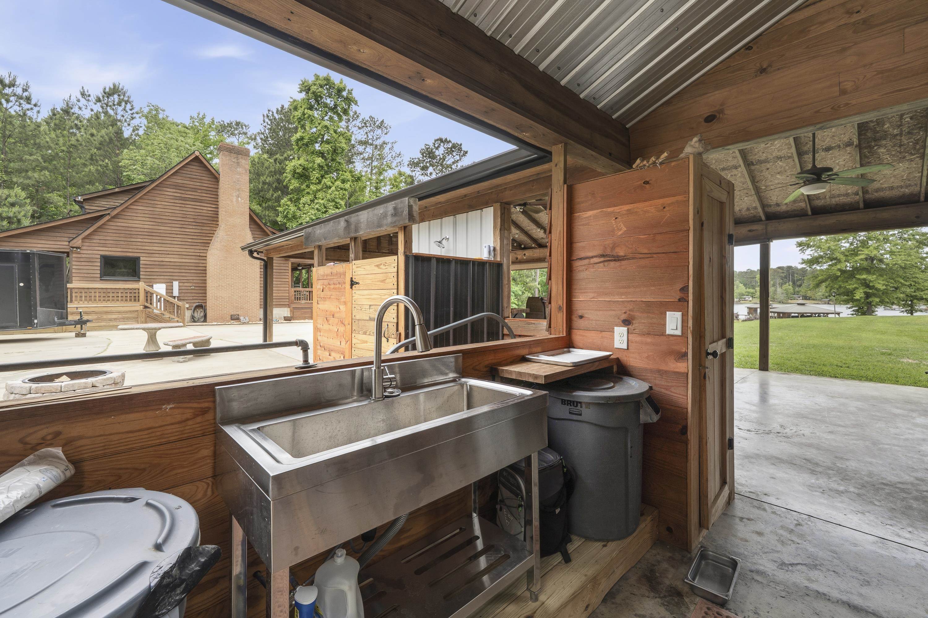 63 TOMAHAWK DRIVE