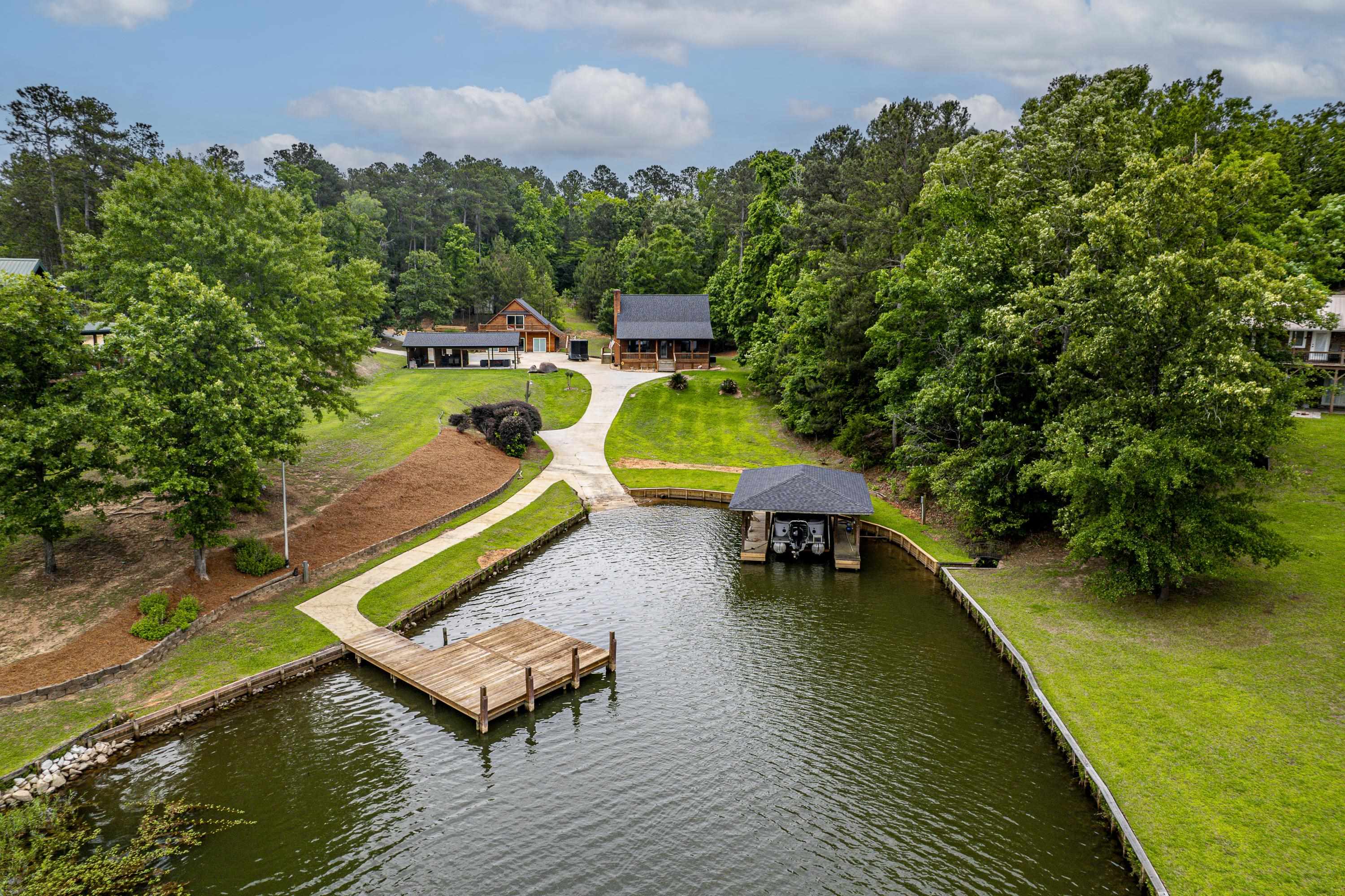 63 TOMAHAWK DRIVE