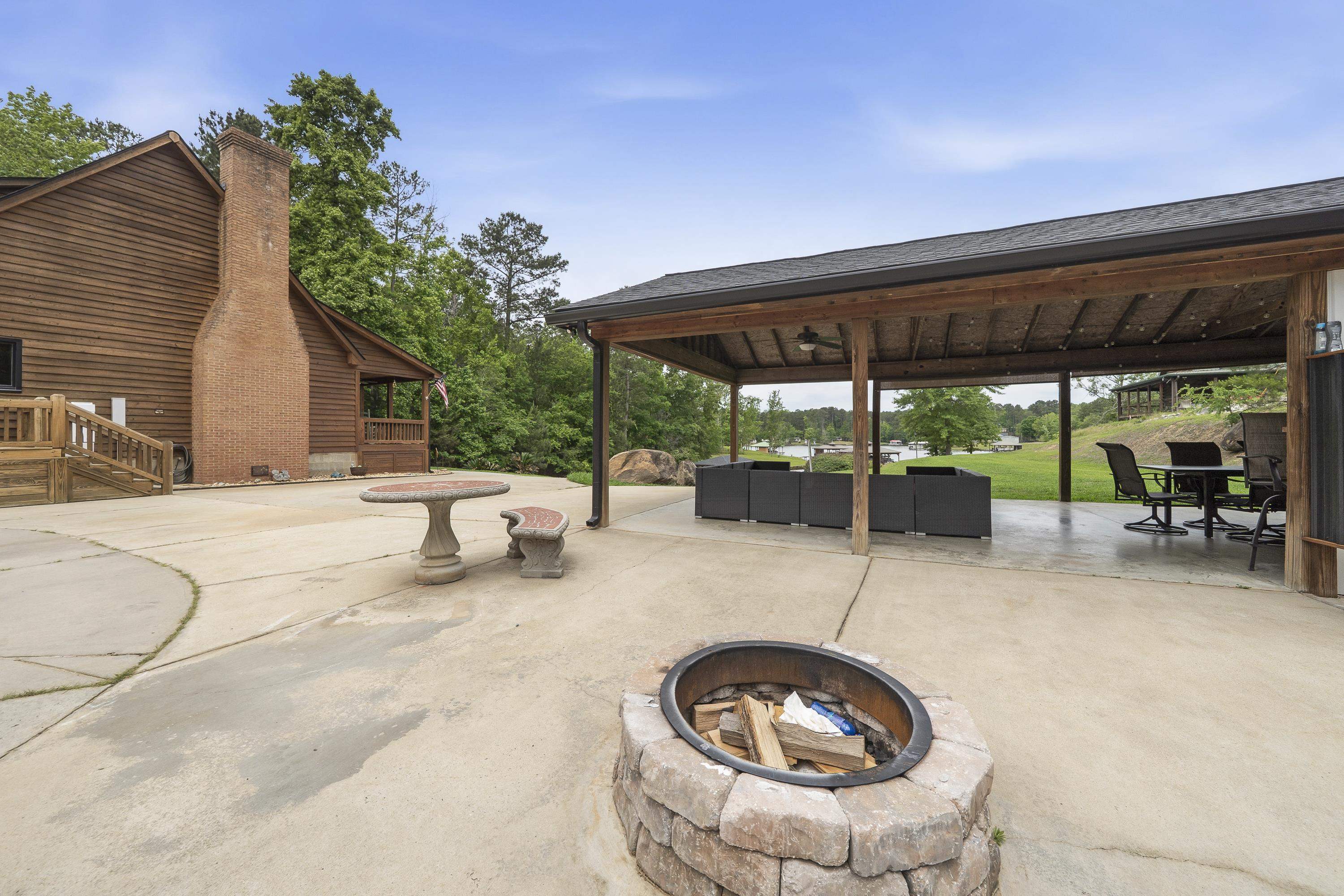 63 TOMAHAWK DRIVE