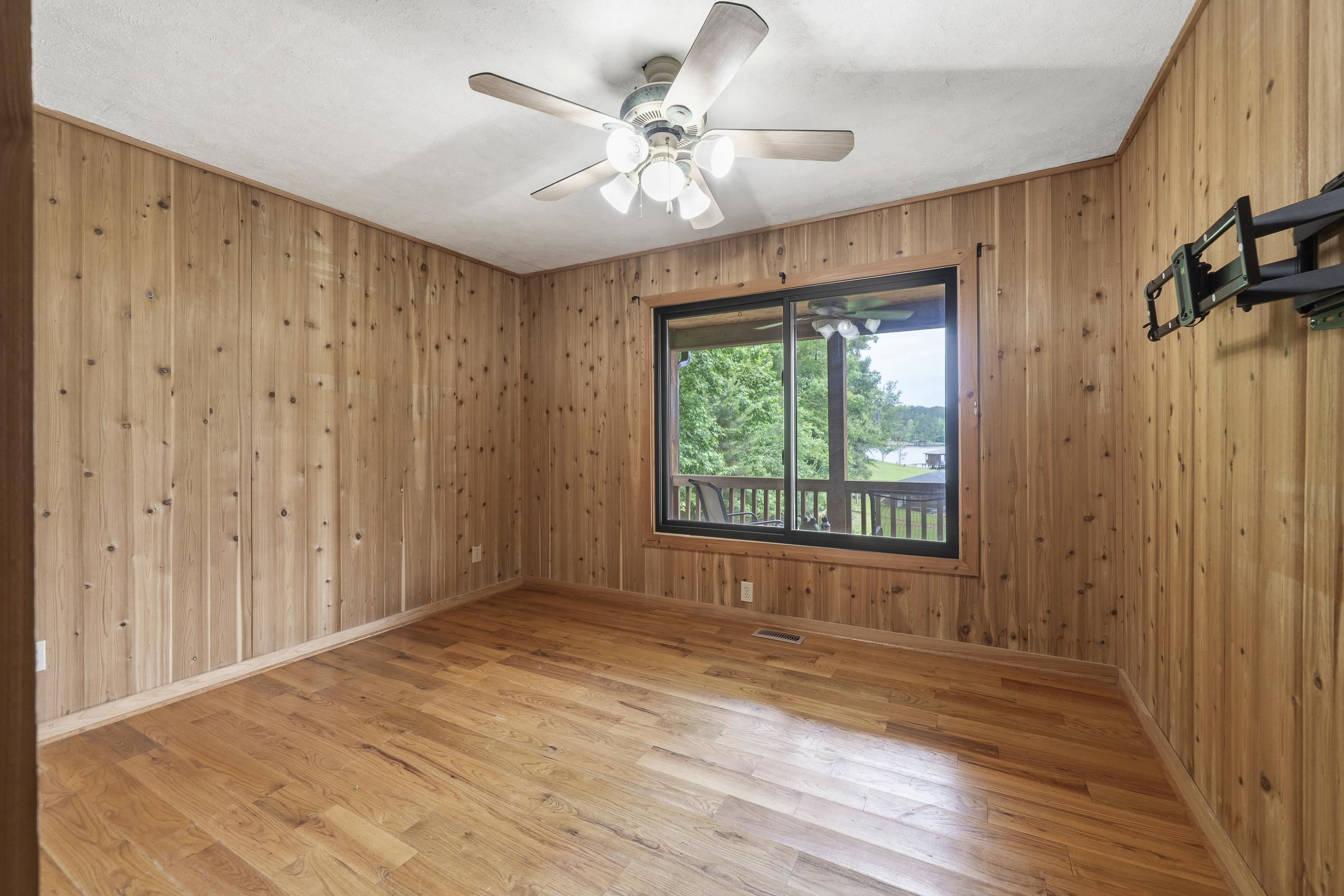 63 TOMAHAWK DRIVE