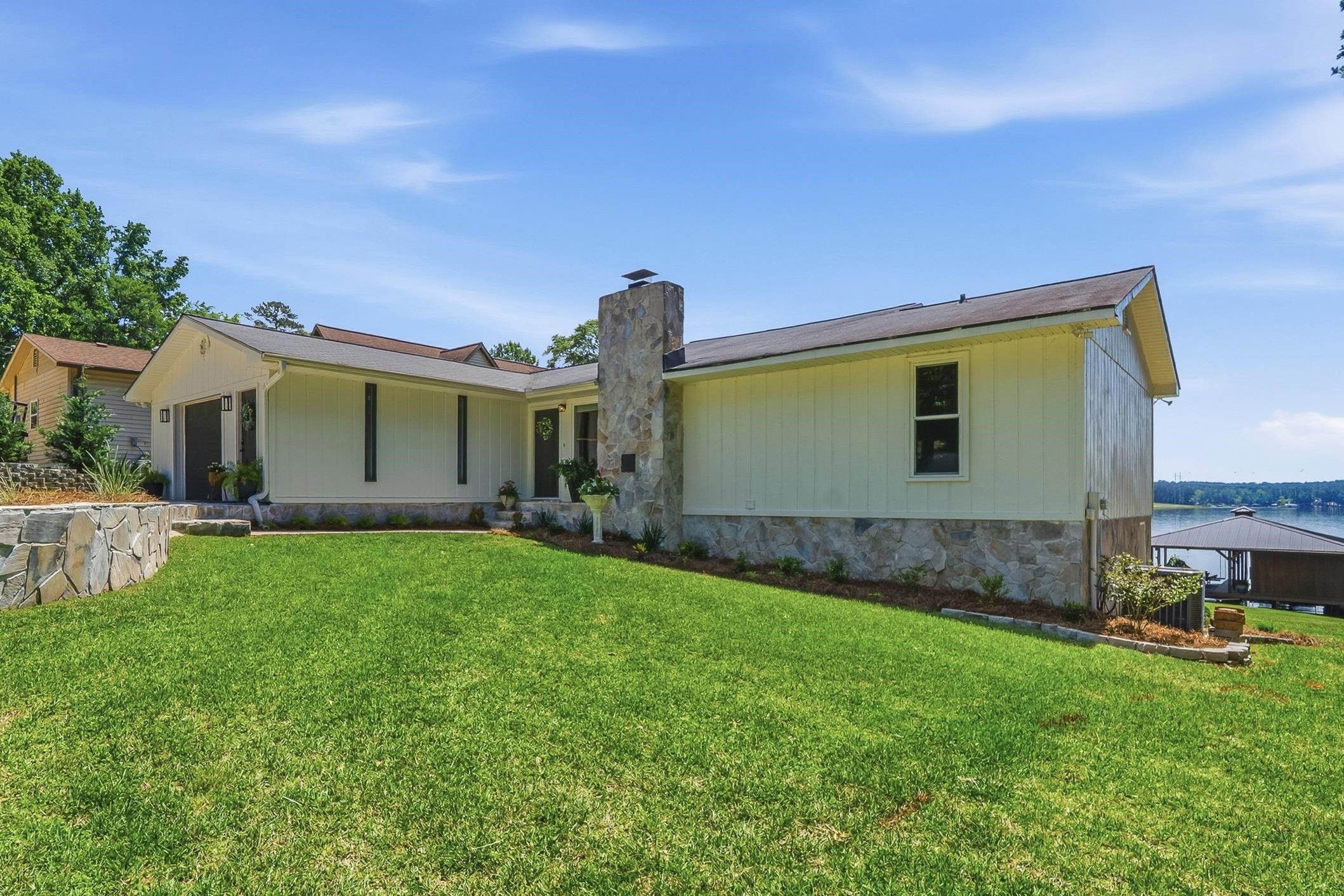 180 NE JACKSON ROAD