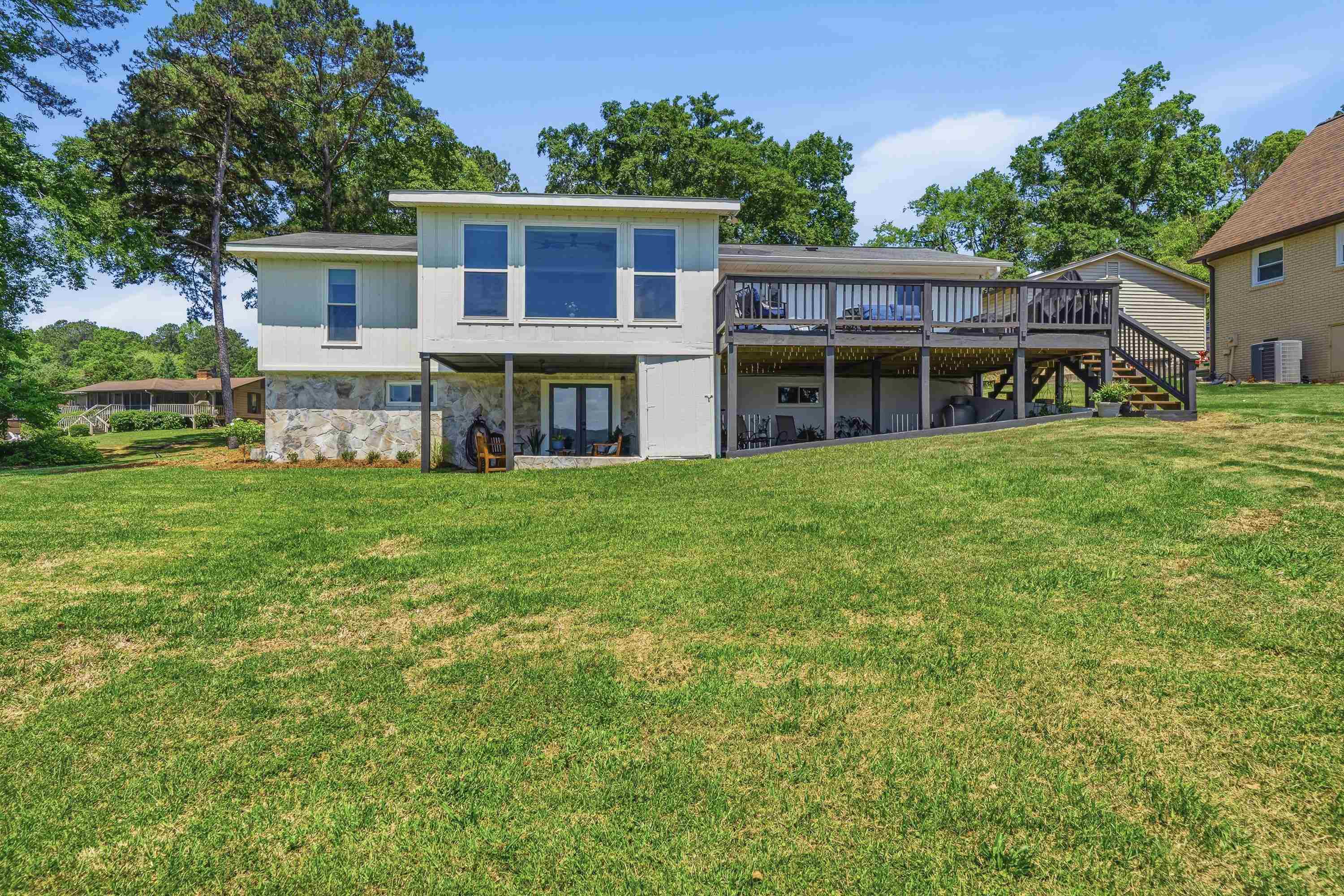 180 NE JACKSON ROAD