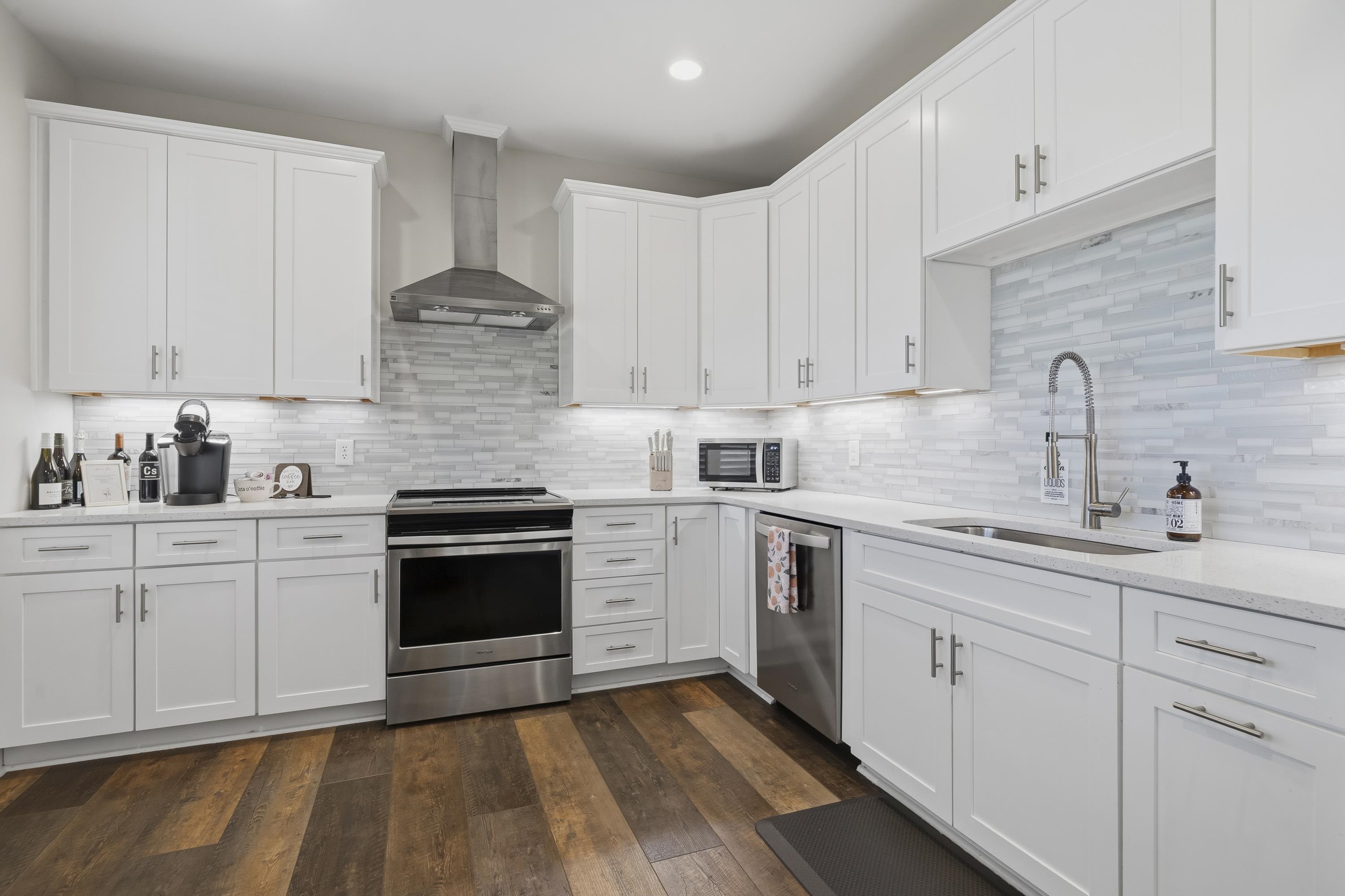 110 NW HARBOUR POINT