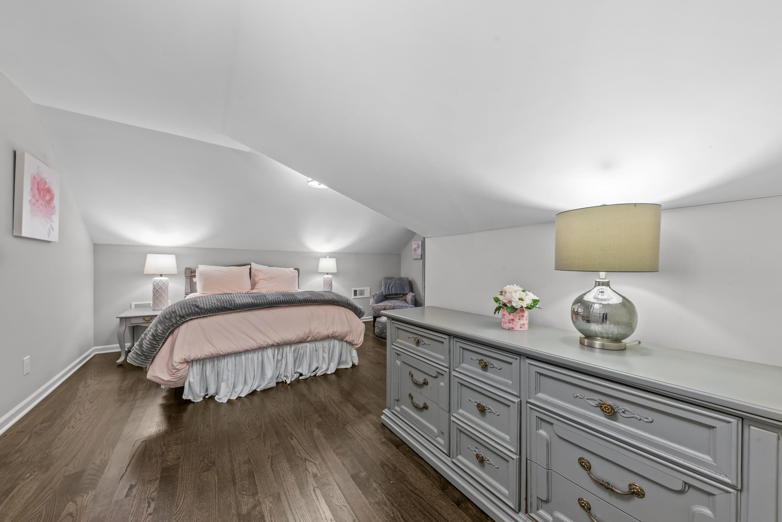 1241 MERCER TRAIL
