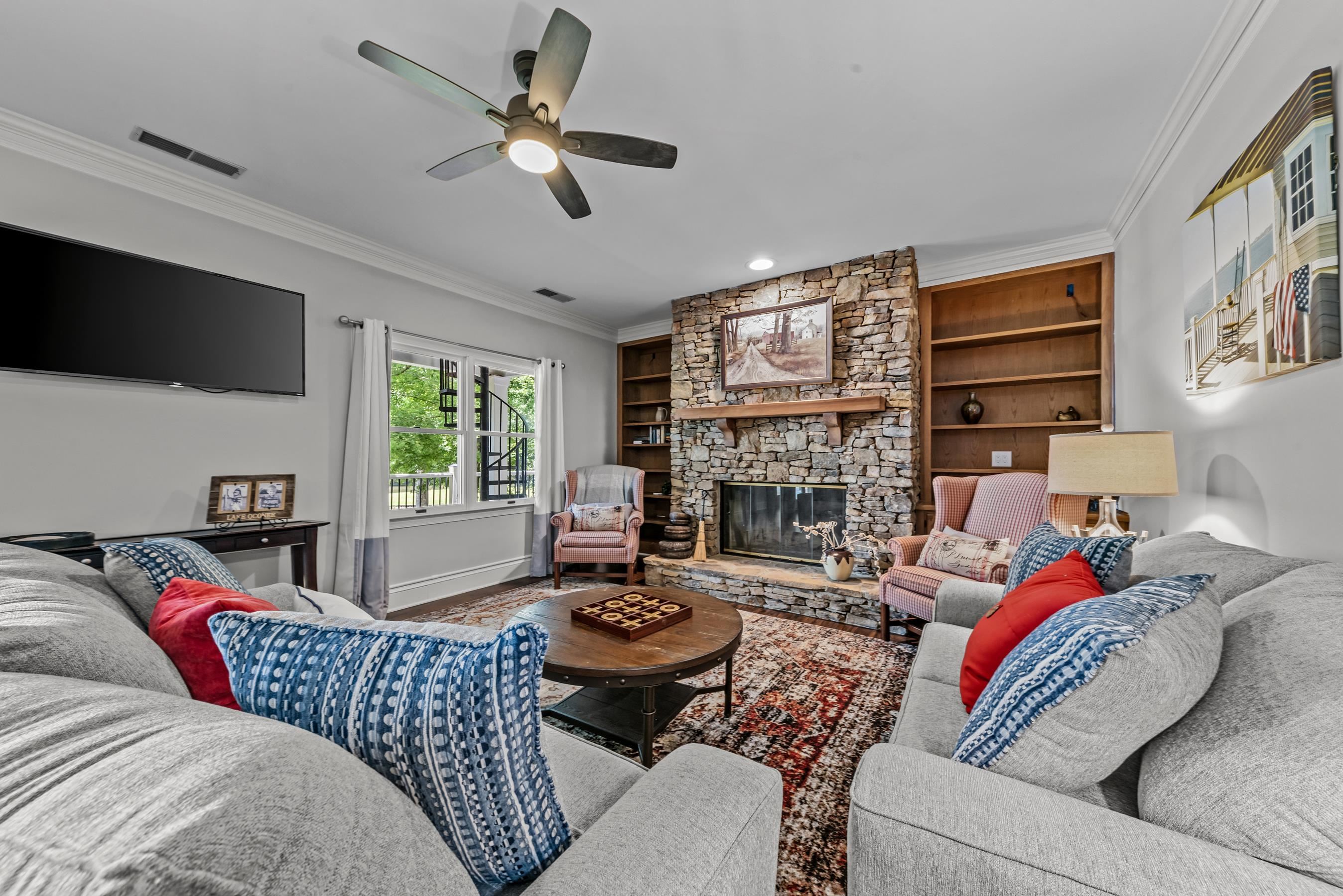 1241 MERCER TRAIL