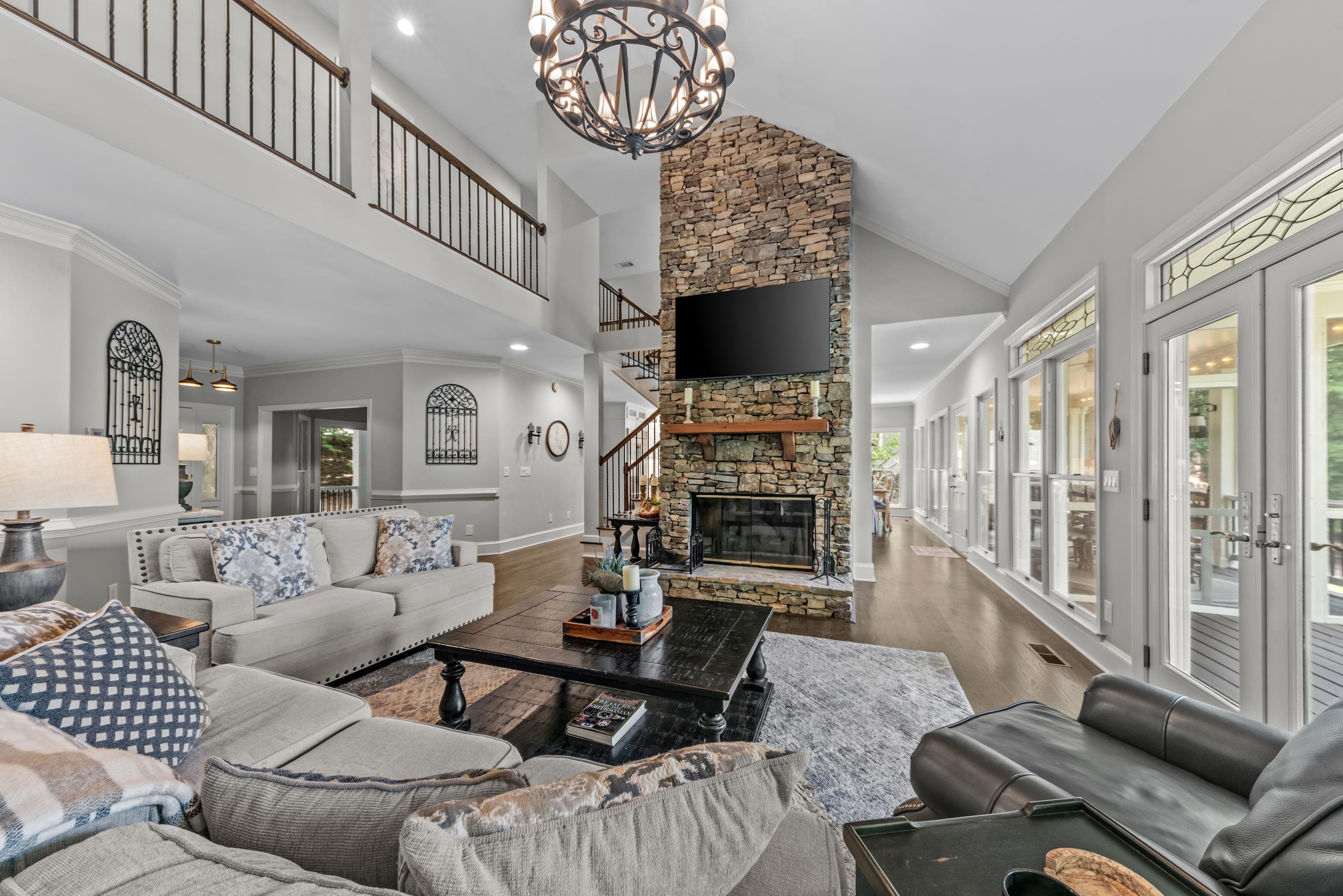 1241 MERCER TRAIL