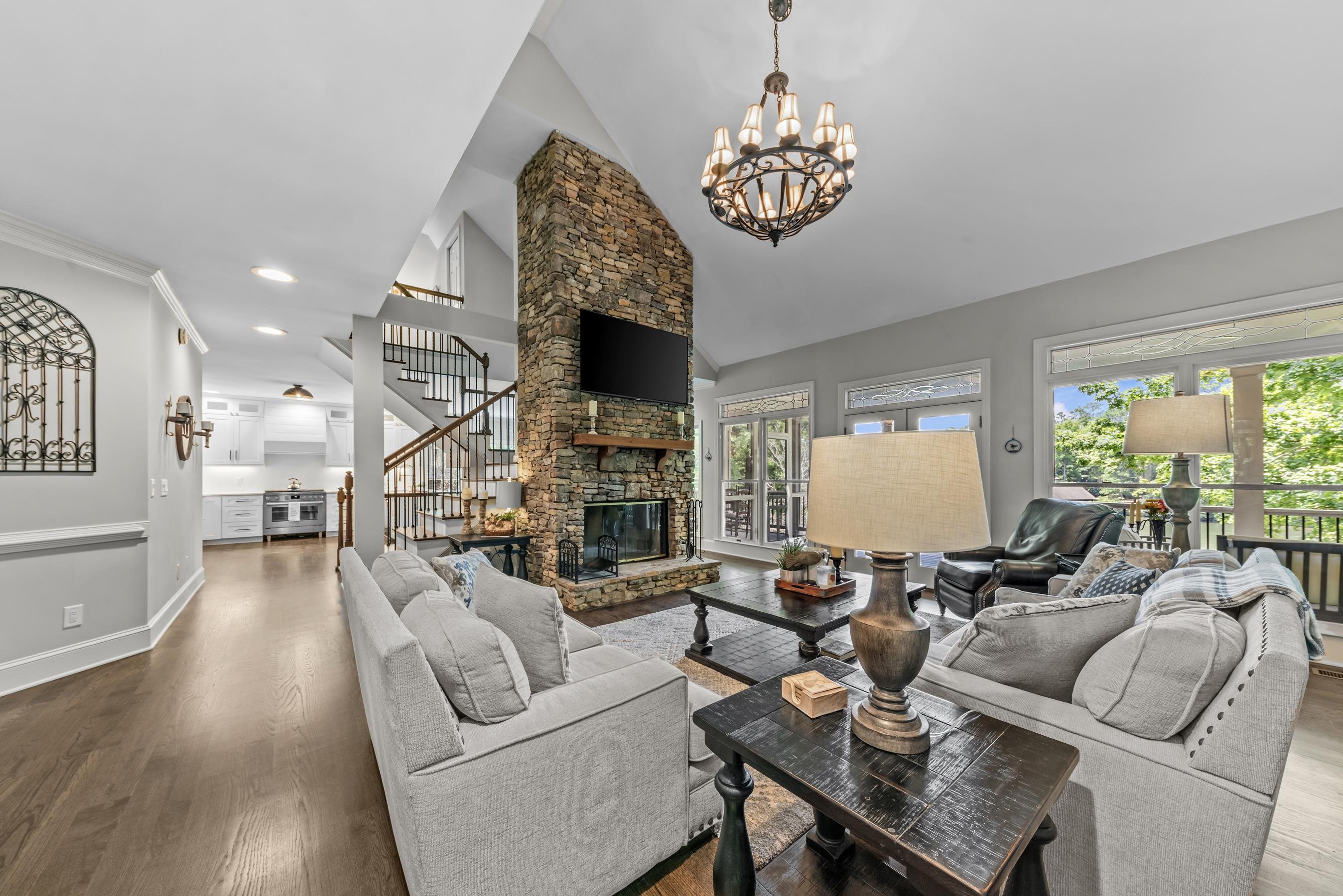 1241 MERCER TRAIL