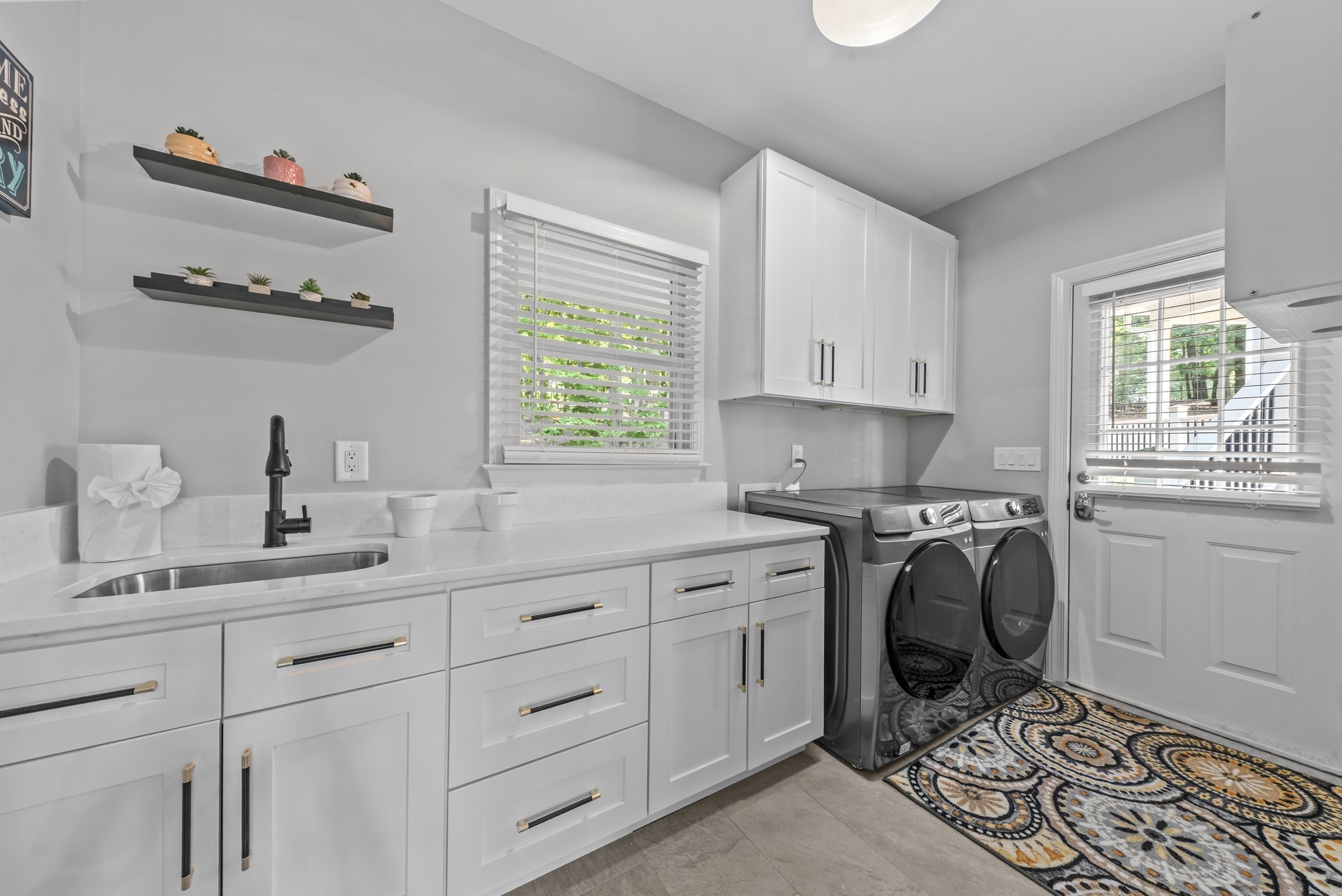 1241 MERCER TRAIL