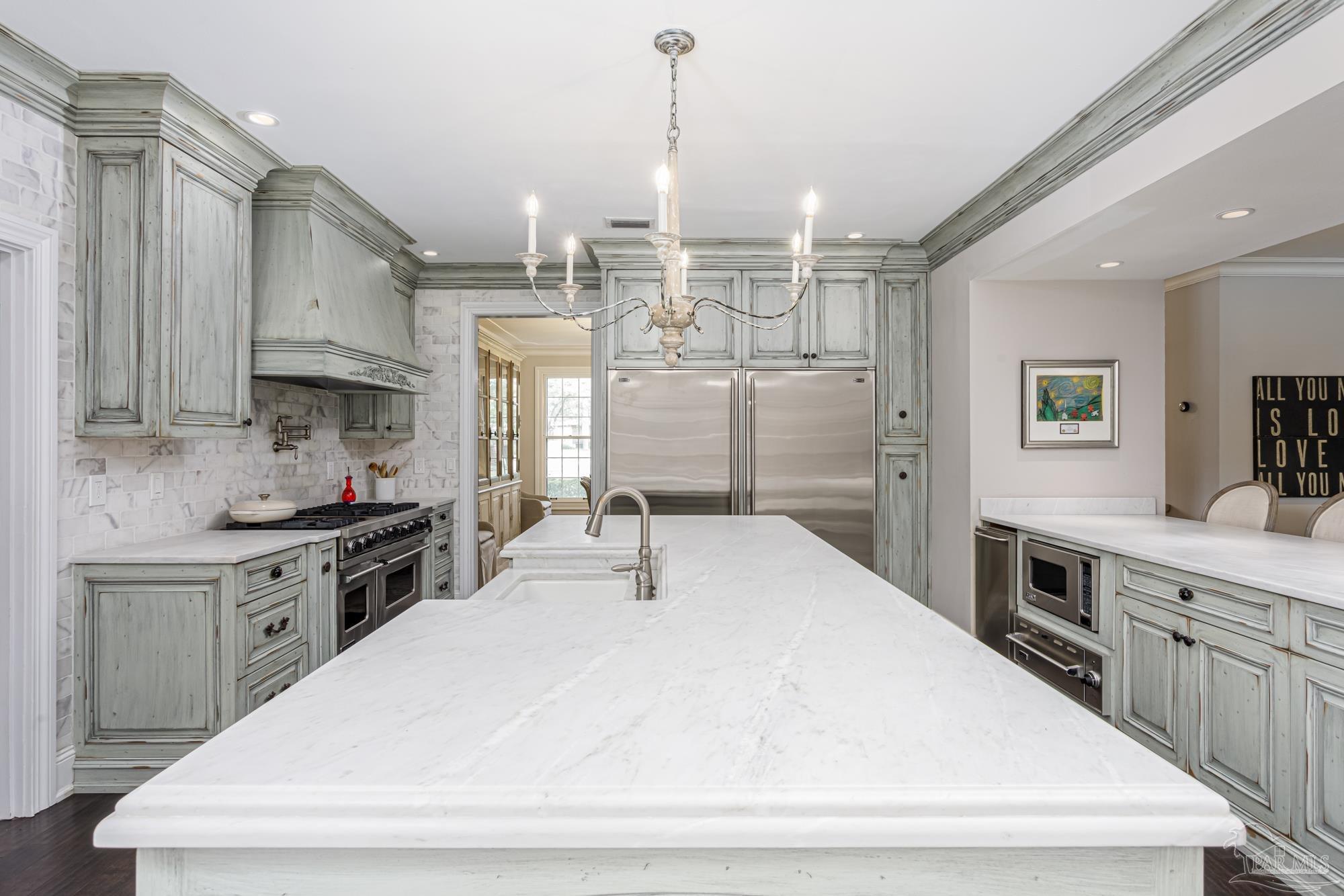 4369 Devereux Cir