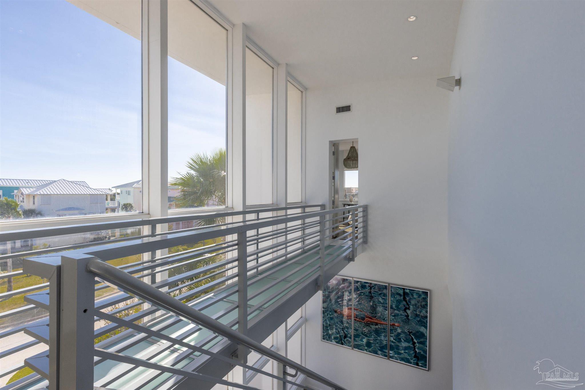 27 E Galvez Ct