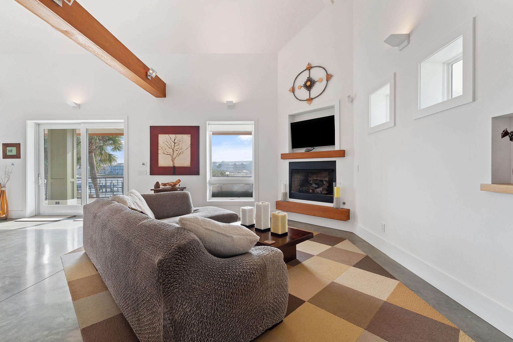 104 Siguenza Dr