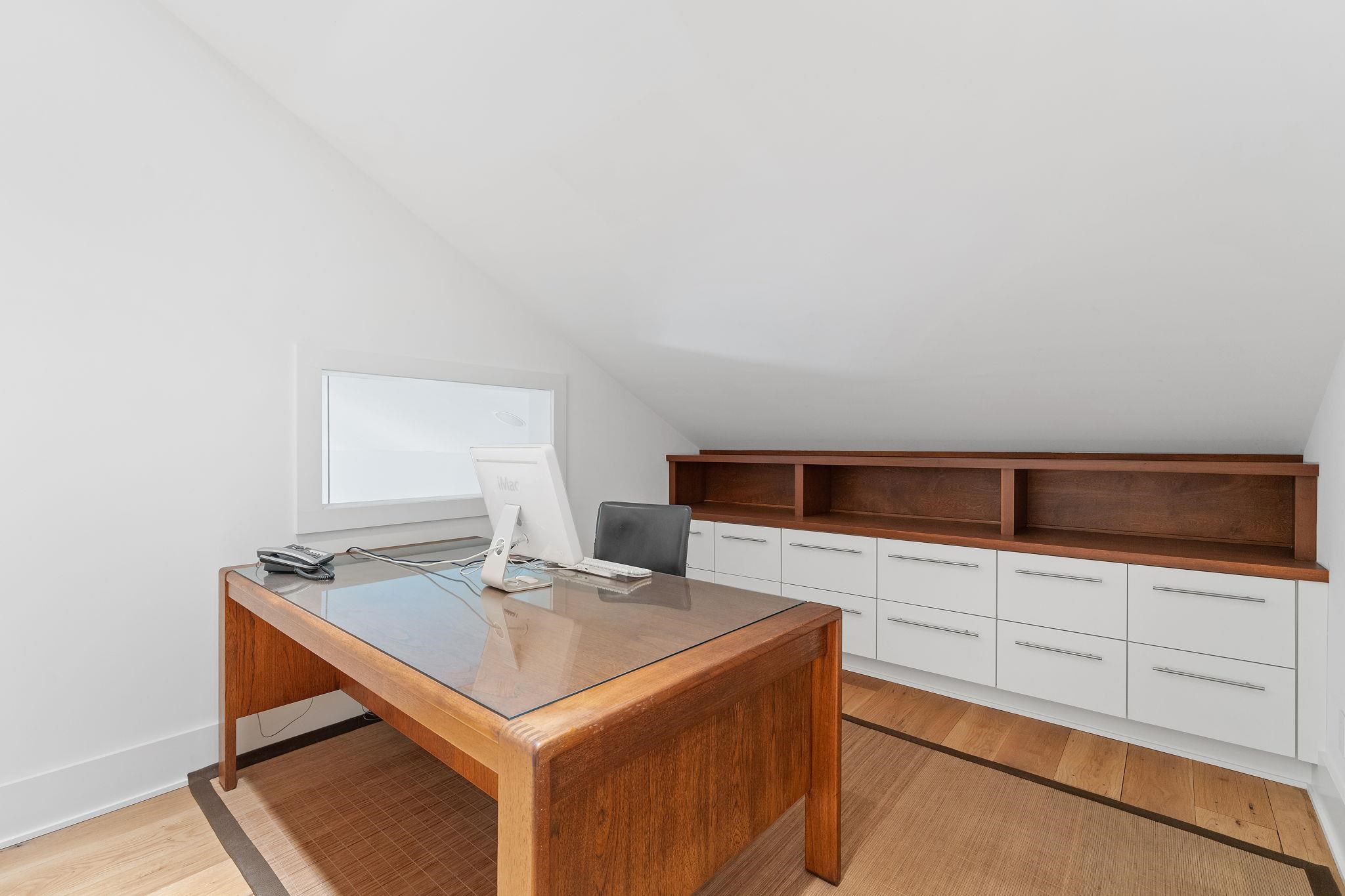 104 Siguenza Dr