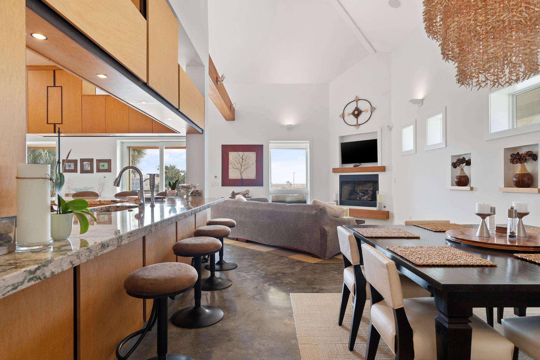 104 Siguenza Dr