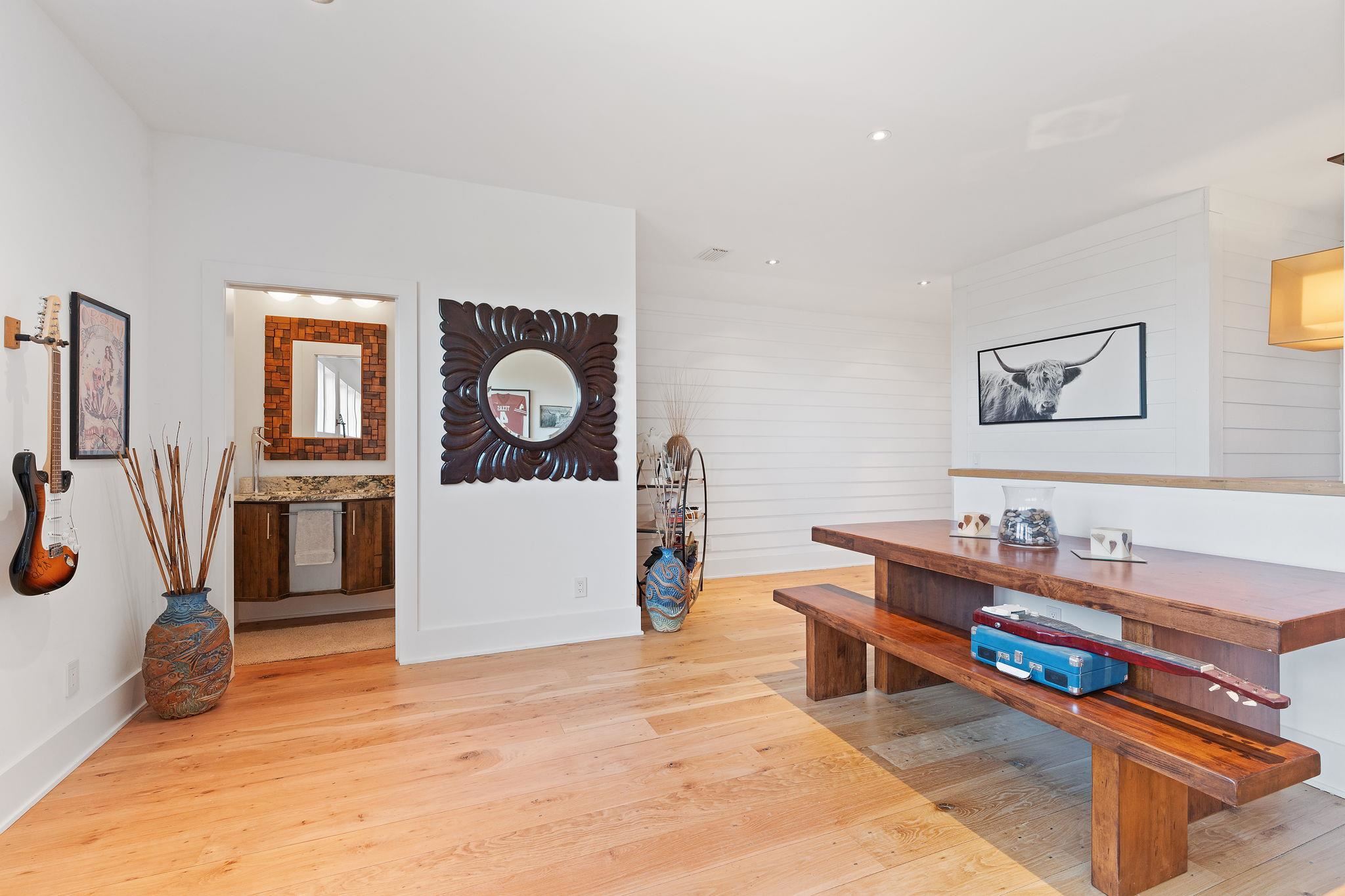 104 Siguenza Dr