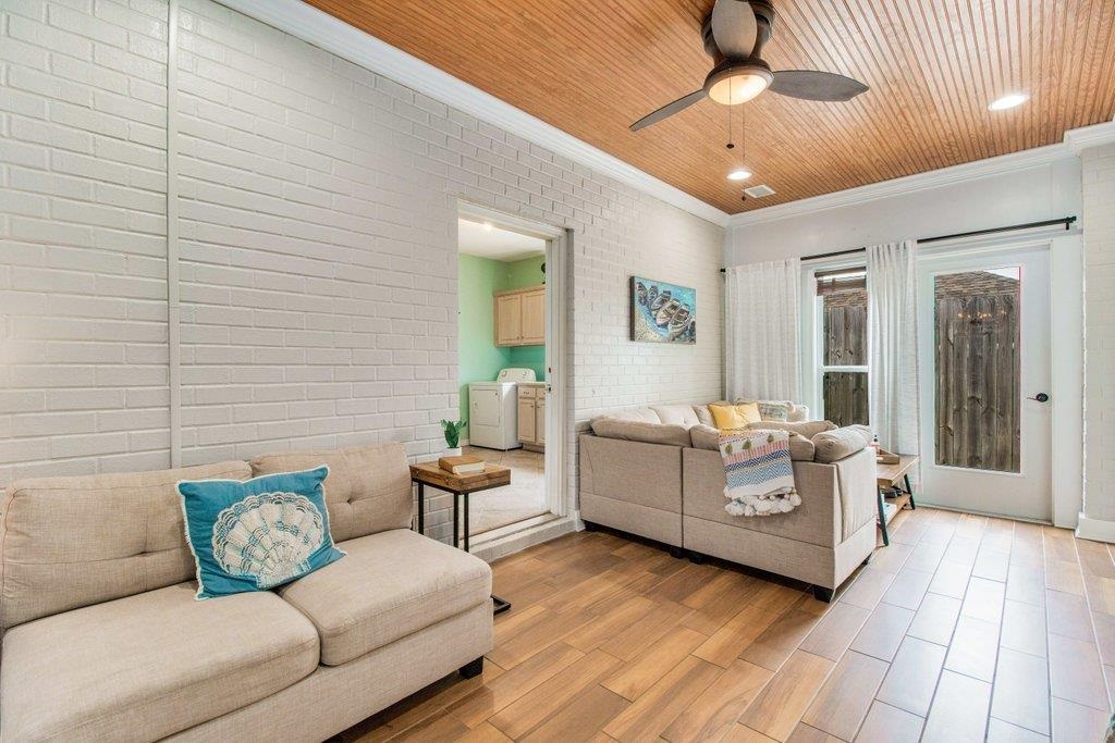 1002 Coronado Ct