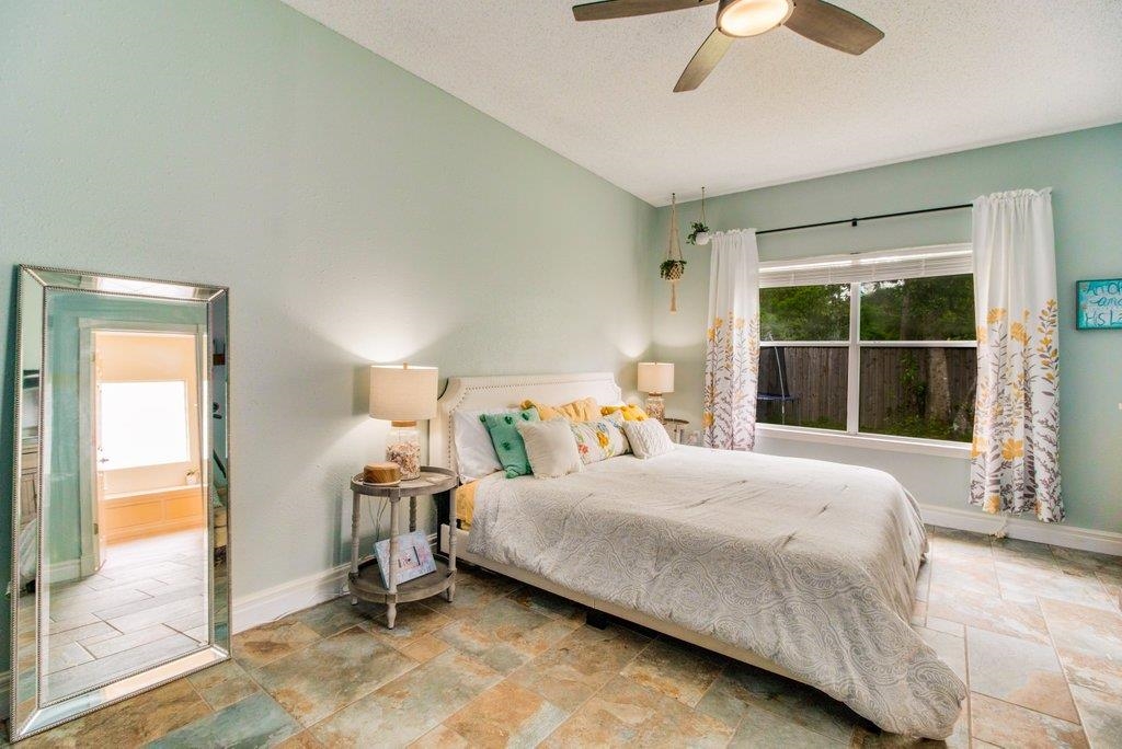 1002 Coronado Ct
