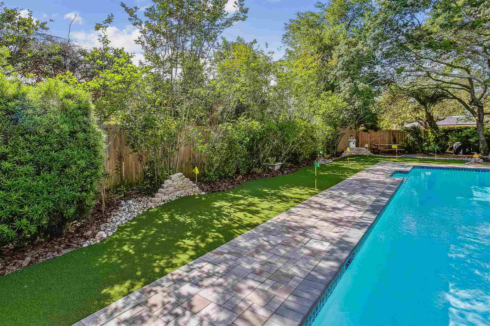 1 Fairpoint Pl