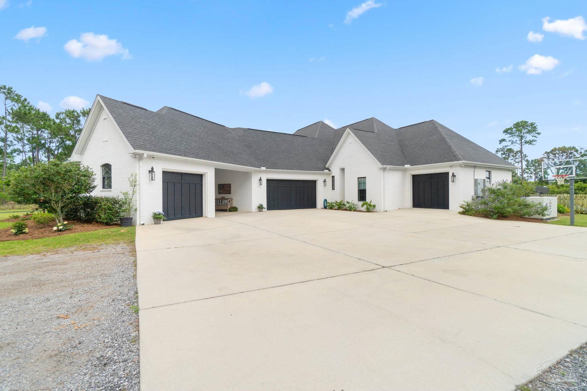 1199 Naples Dr