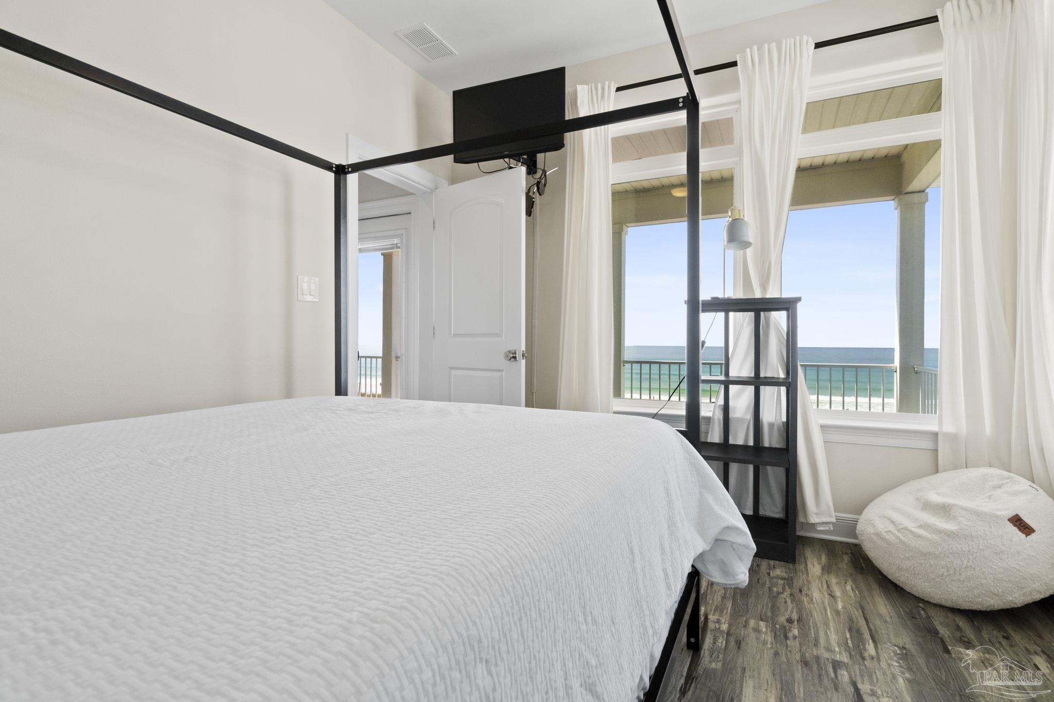 8259 Gulf Blvd
