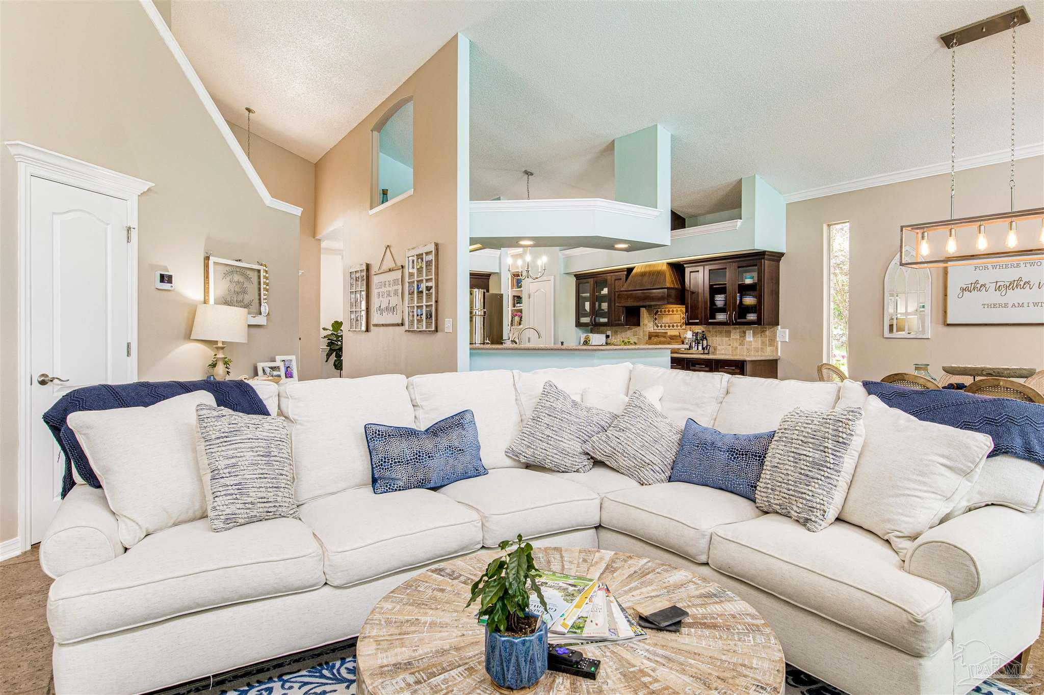 1672 Kauai Ct