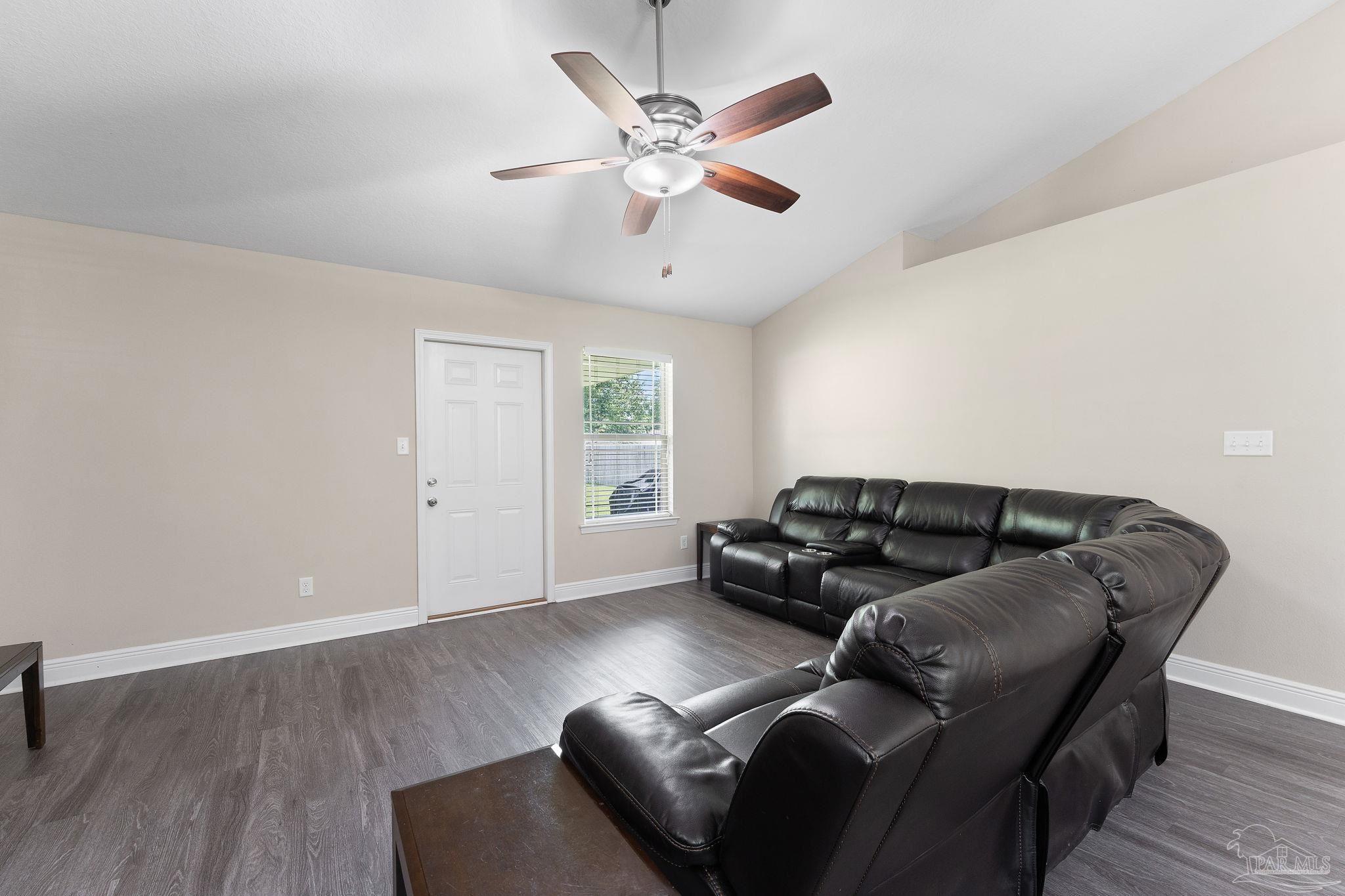 1656 Oakhill Rd