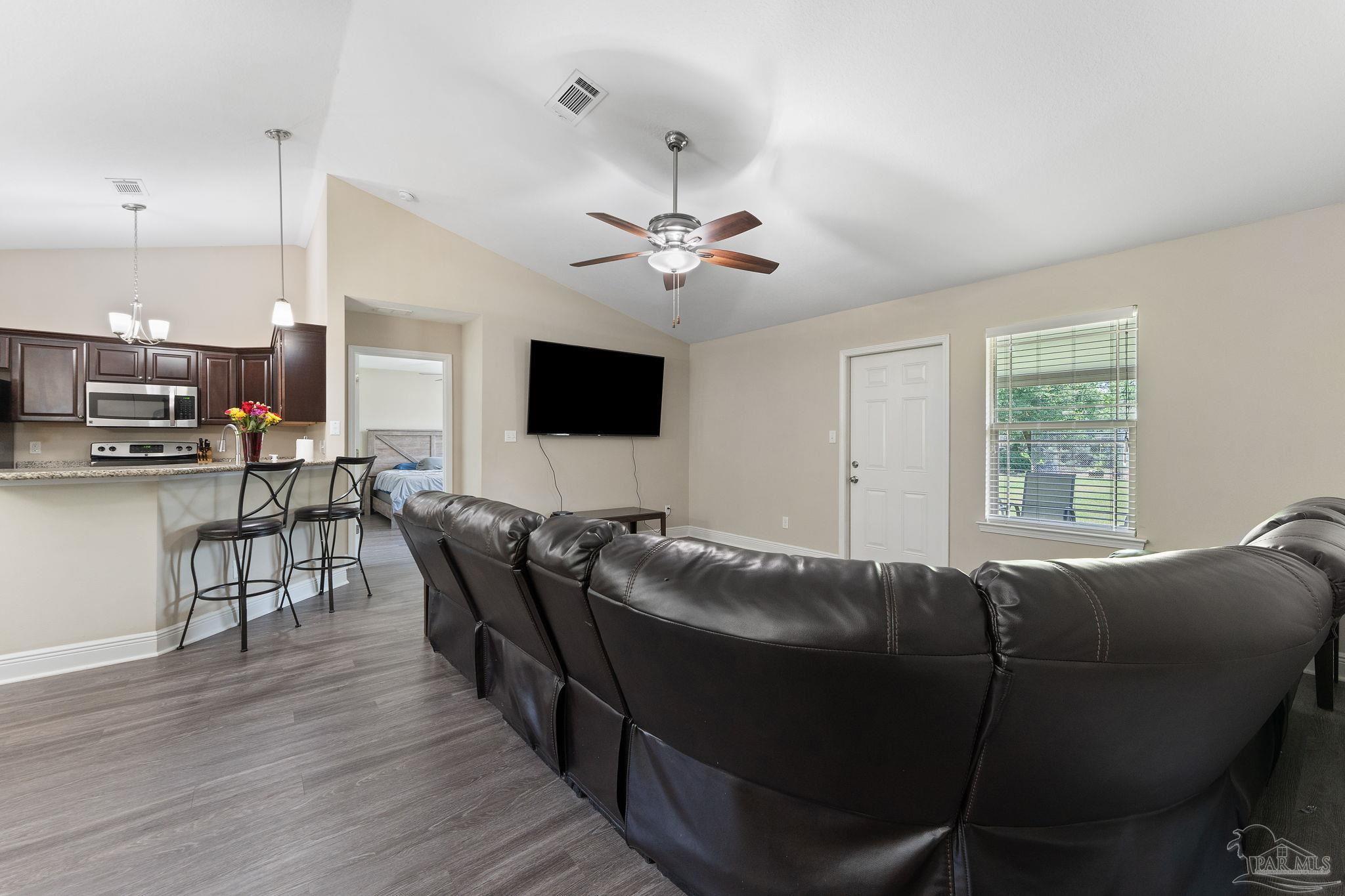 1656 Oakhill Rd