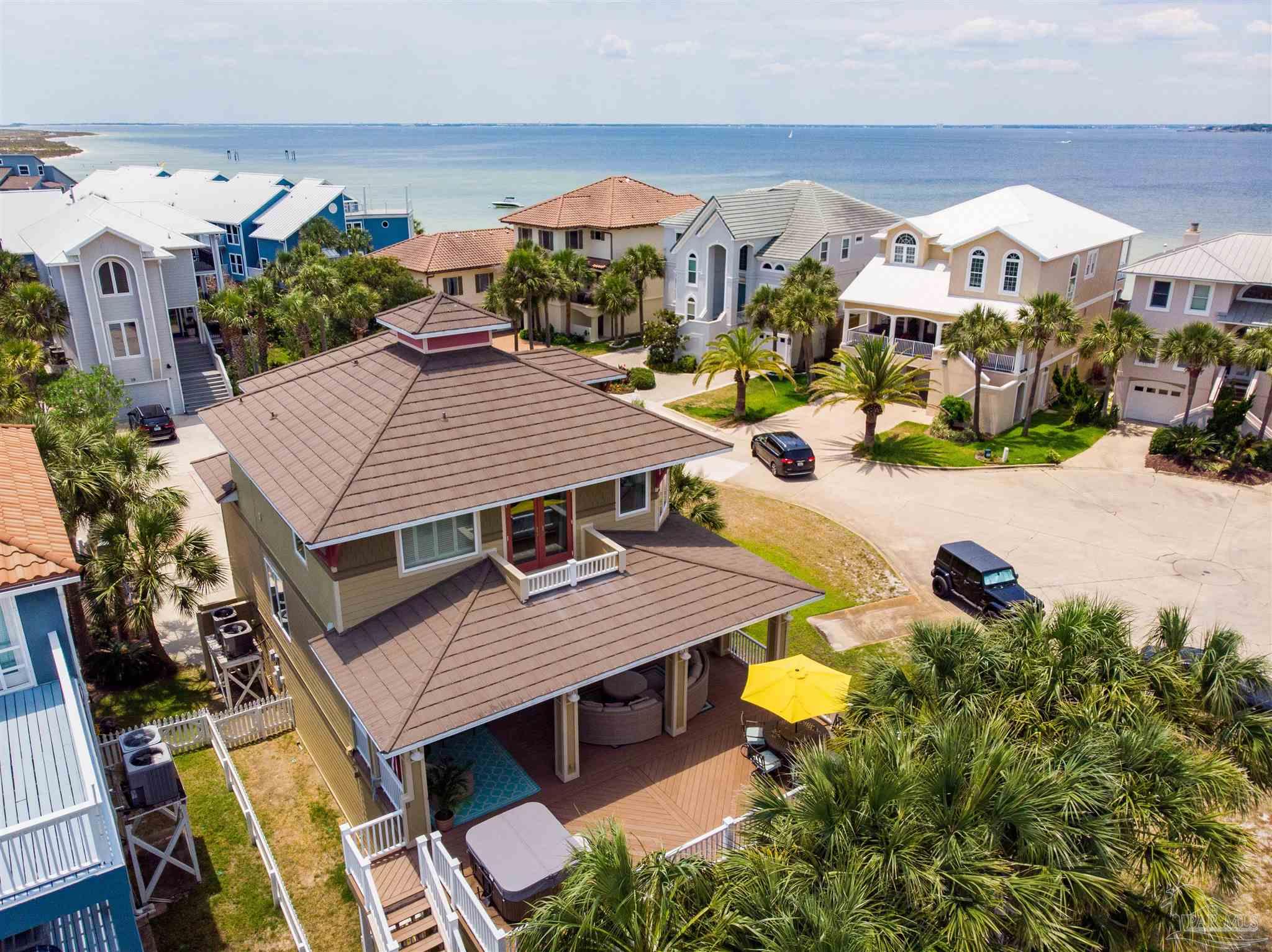 18 W Galvez Ct