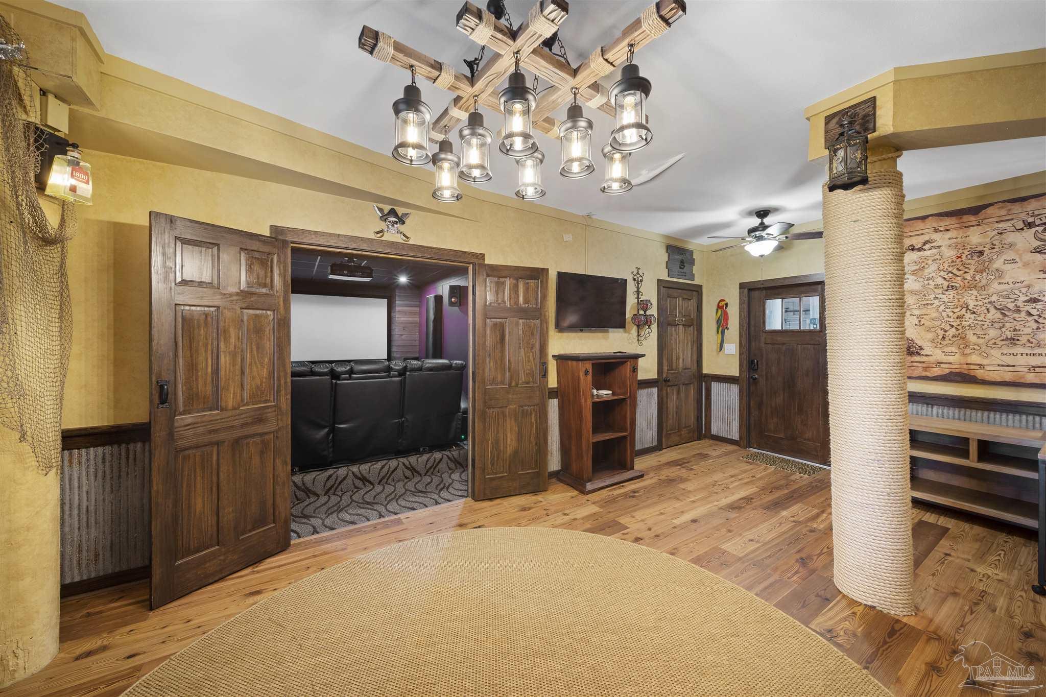 18 W Galvez Ct