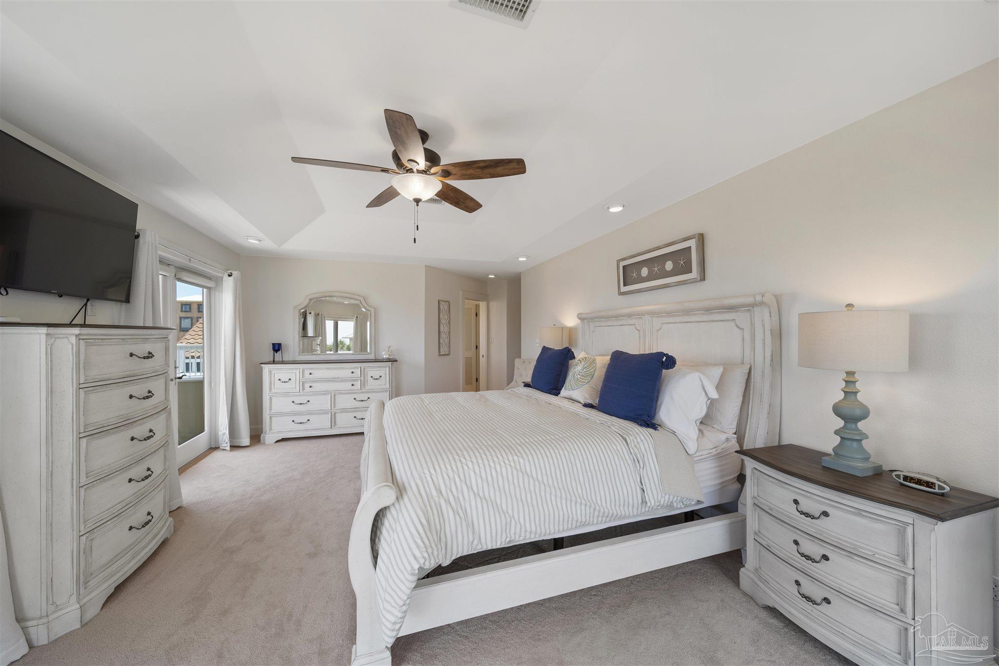 18 W Galvez Ct