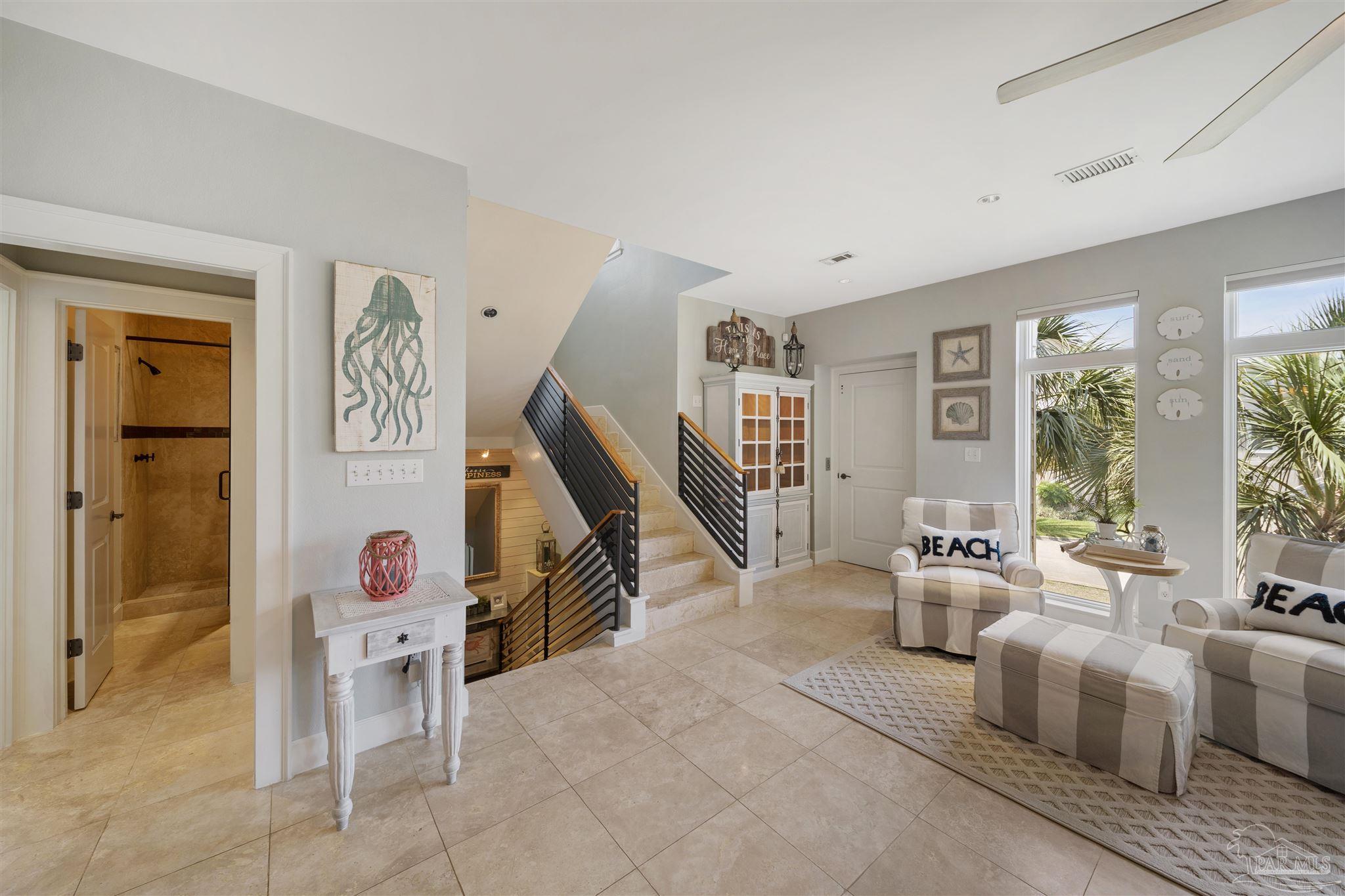 18 W Galvez Ct