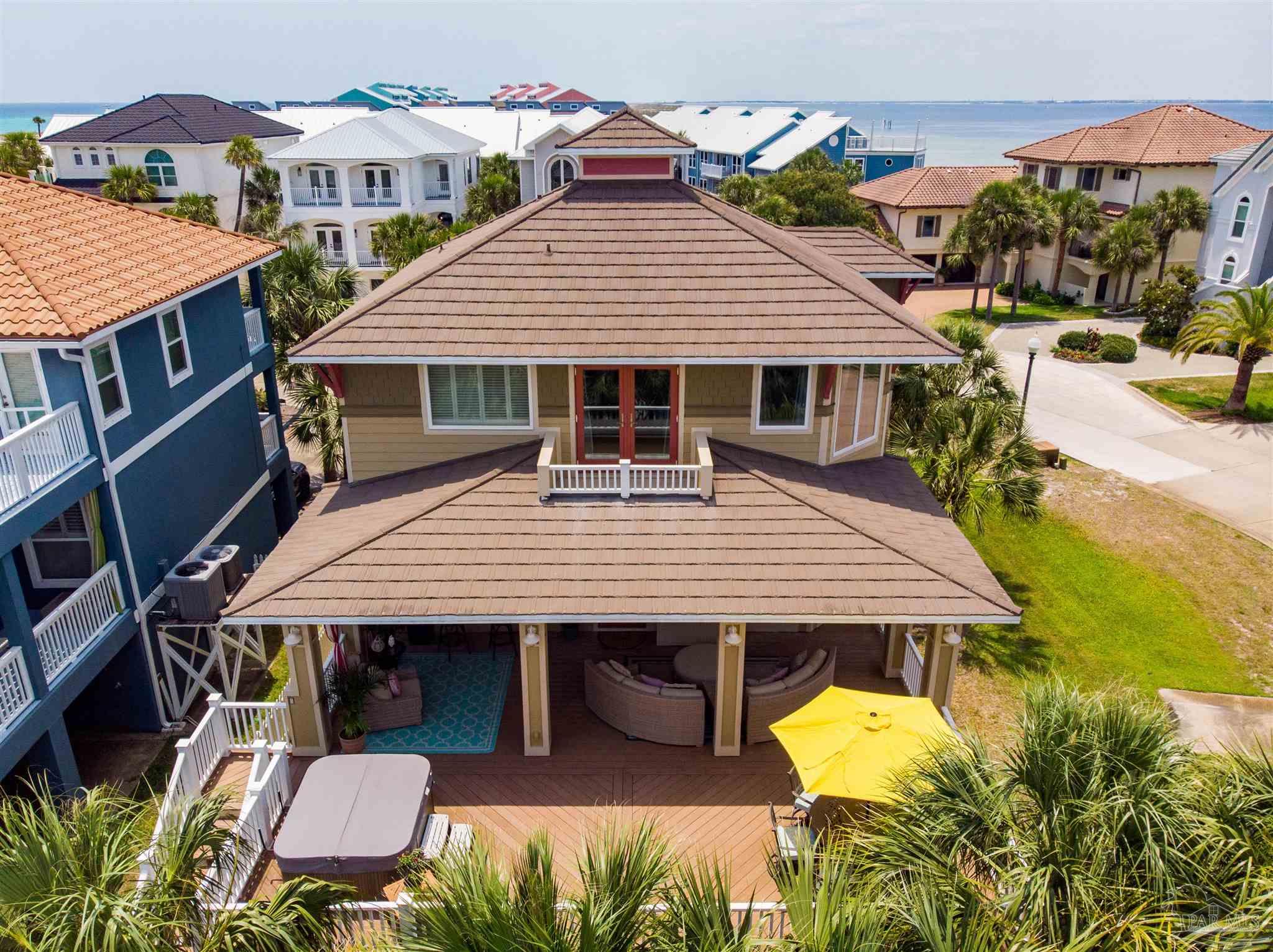 18 W Galvez Ct