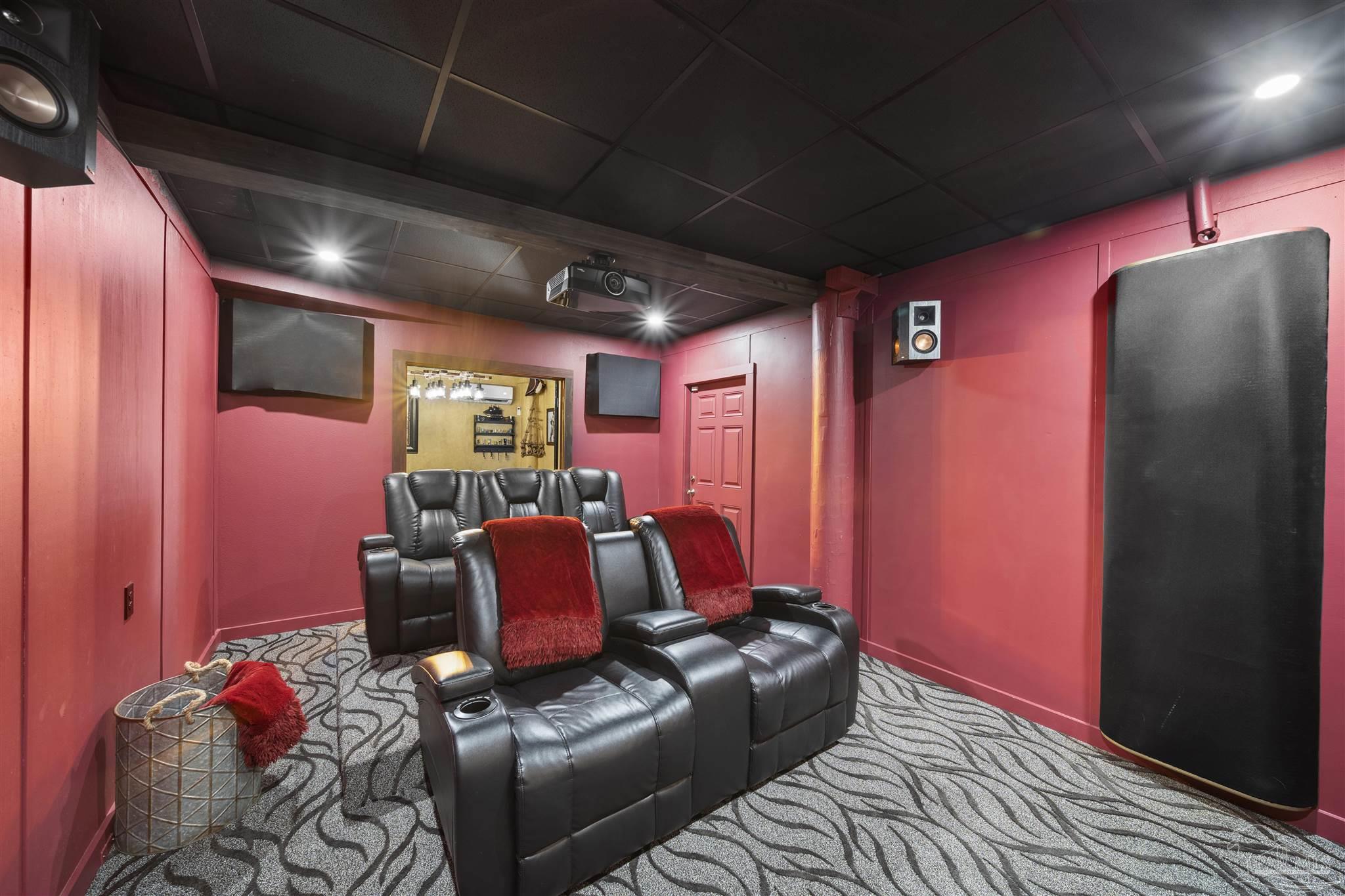 18 W Galvez Ct
