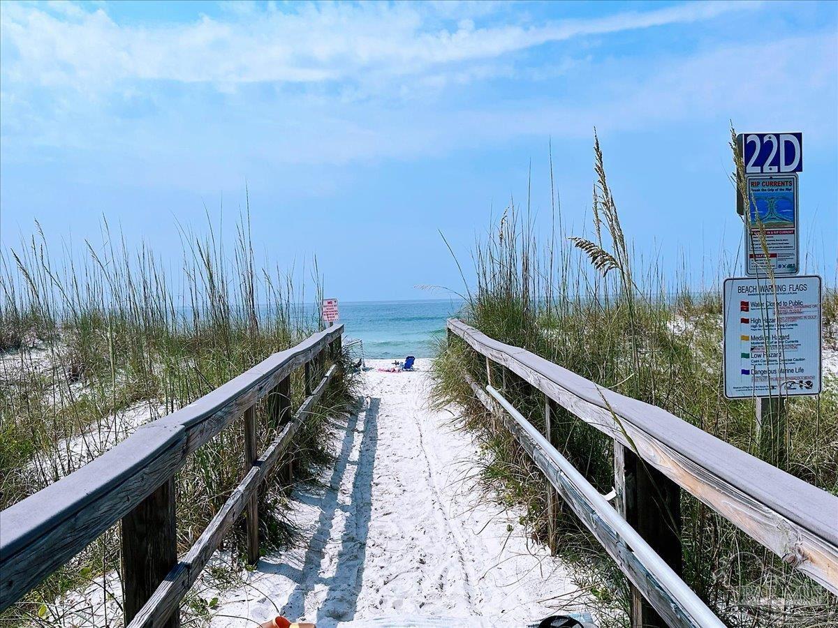 382 Ft Pickens Rd