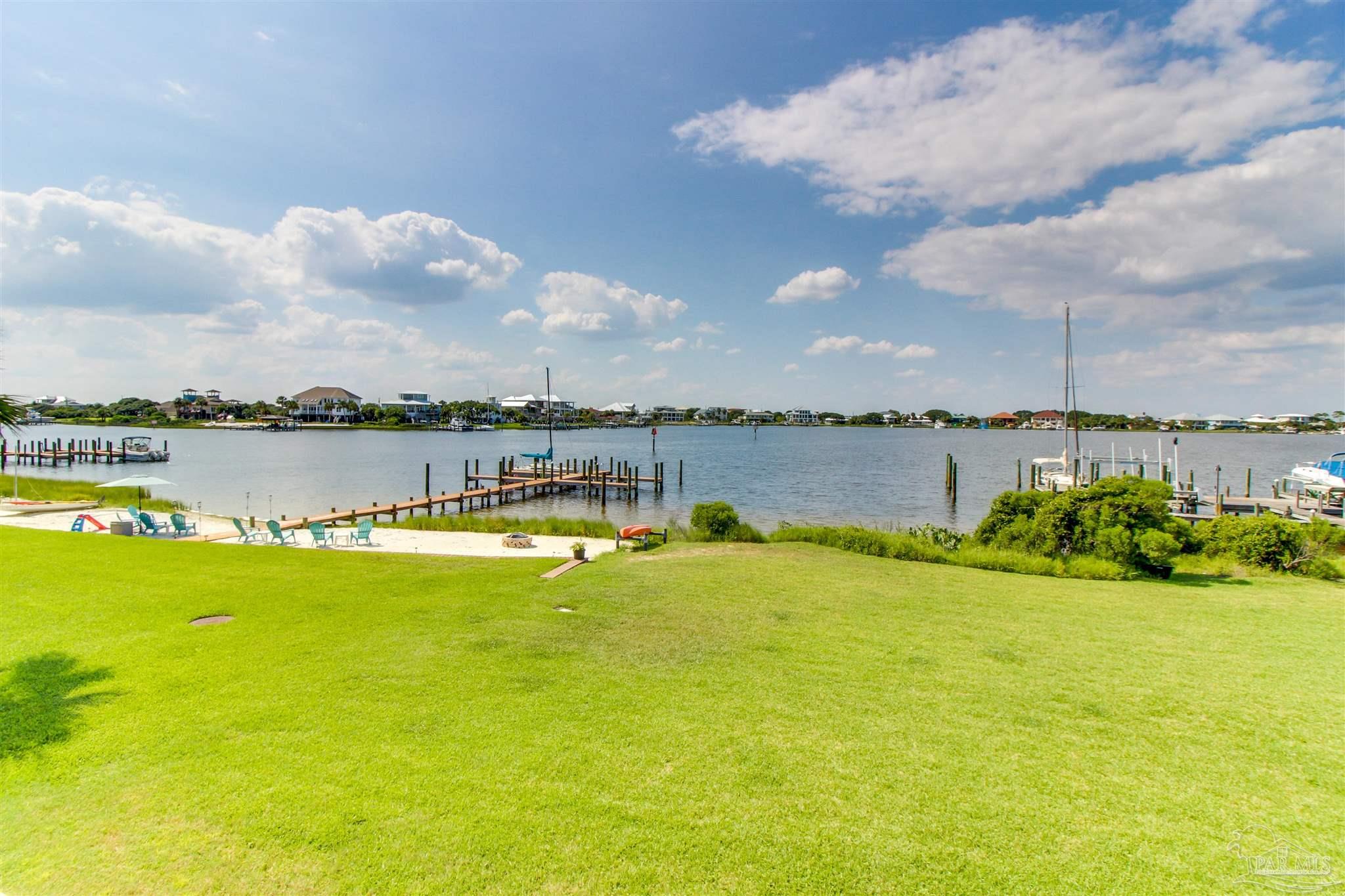 382 Ft Pickens Rd