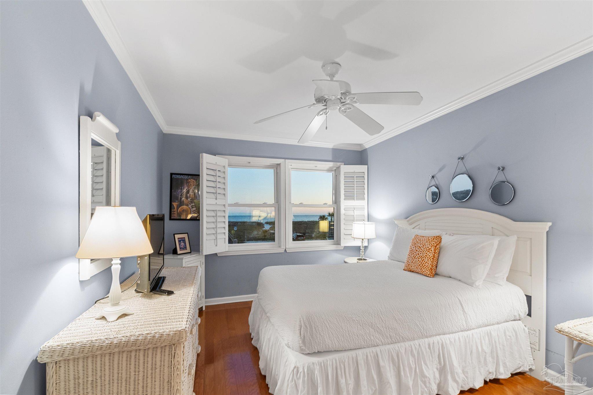 382 Ft Pickens Rd