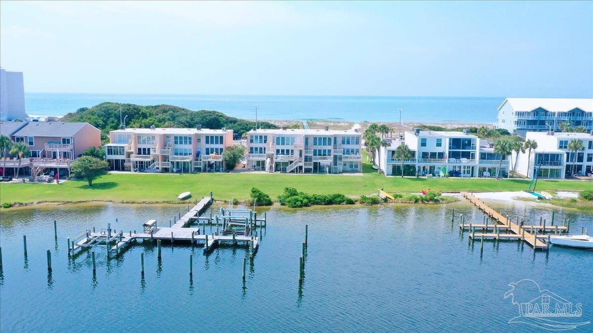 382 Ft Pickens Rd
