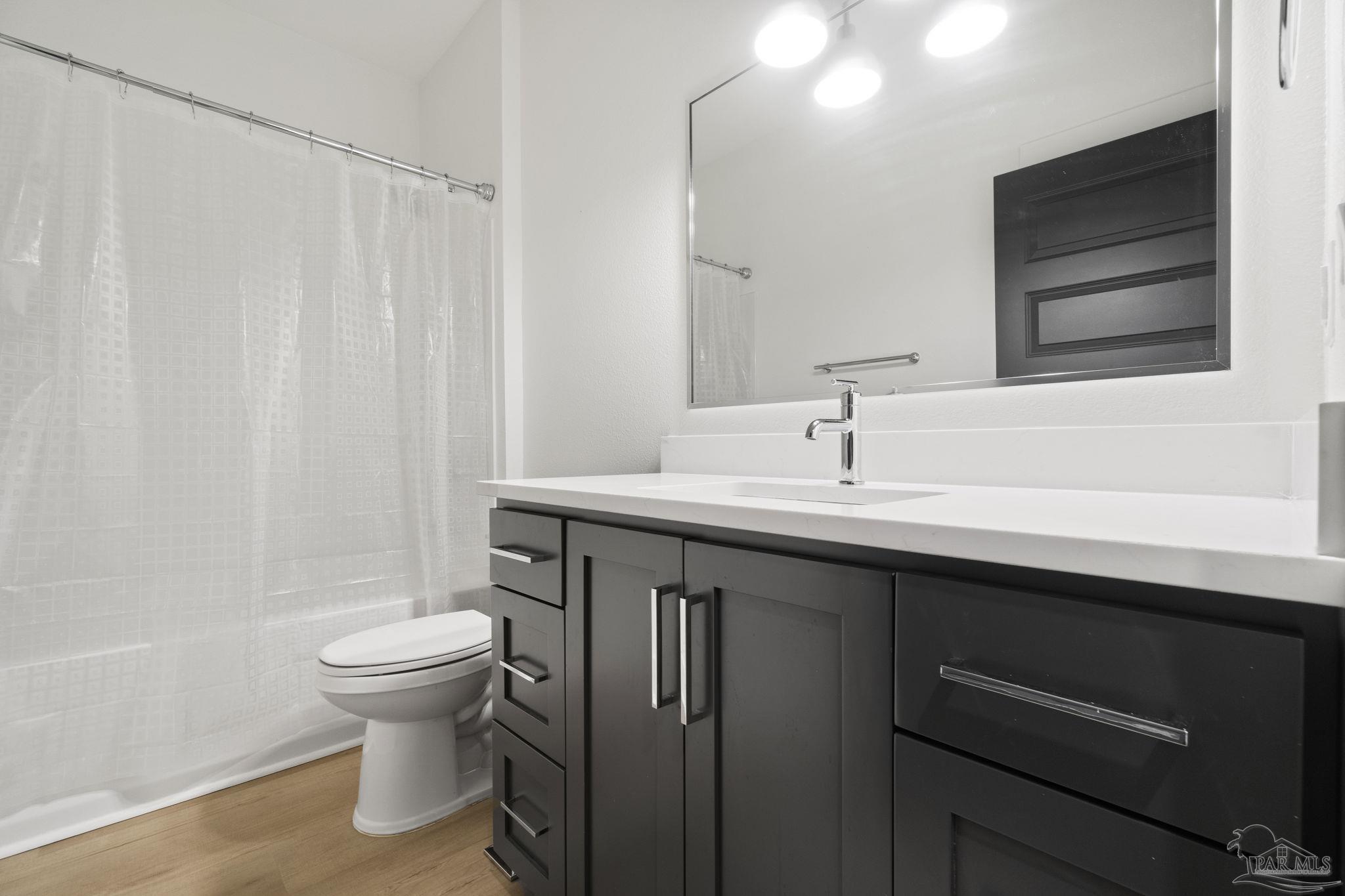 2122 W Gregory St
